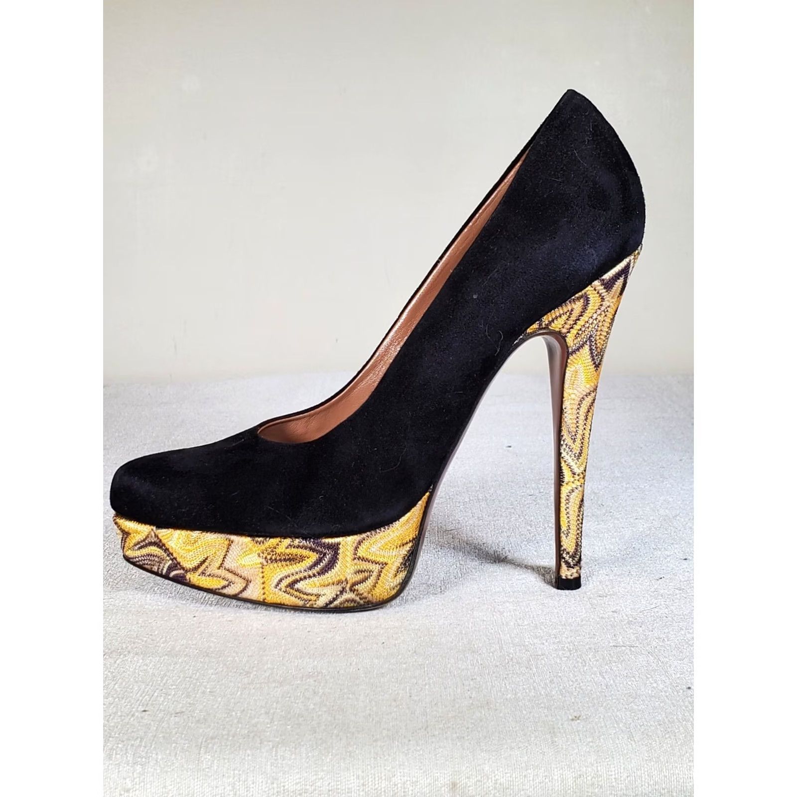 Missoni Missoni Black Suede Fabric Platform Pumps Gold Lurex Knit Covering Midsole Heel Women's US 6 (EU 36) Size US 6 / IT 36 - 5 Thumbnail