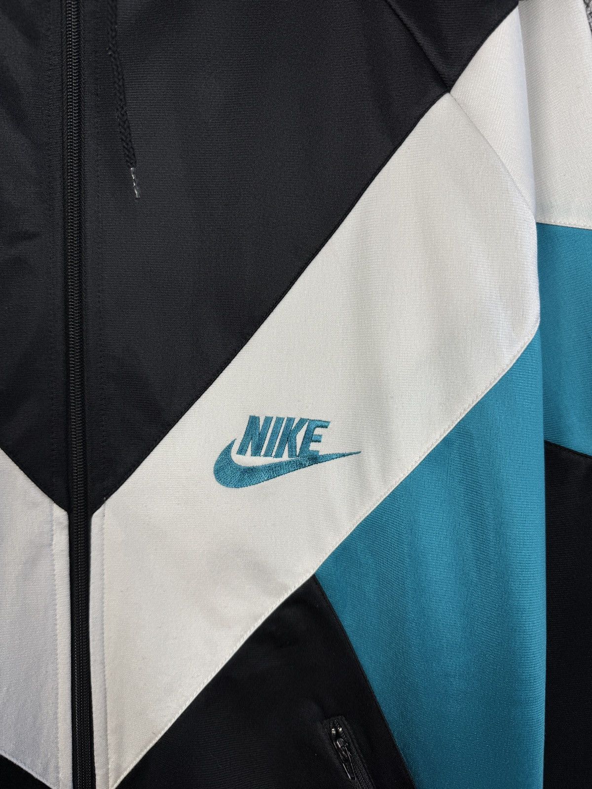 Nike Vintage 90s Nike USA Zip Up Hoodie Beaverton Oregon Size M Size US M / EU 48-50 / 2 - 7 Thumbnail