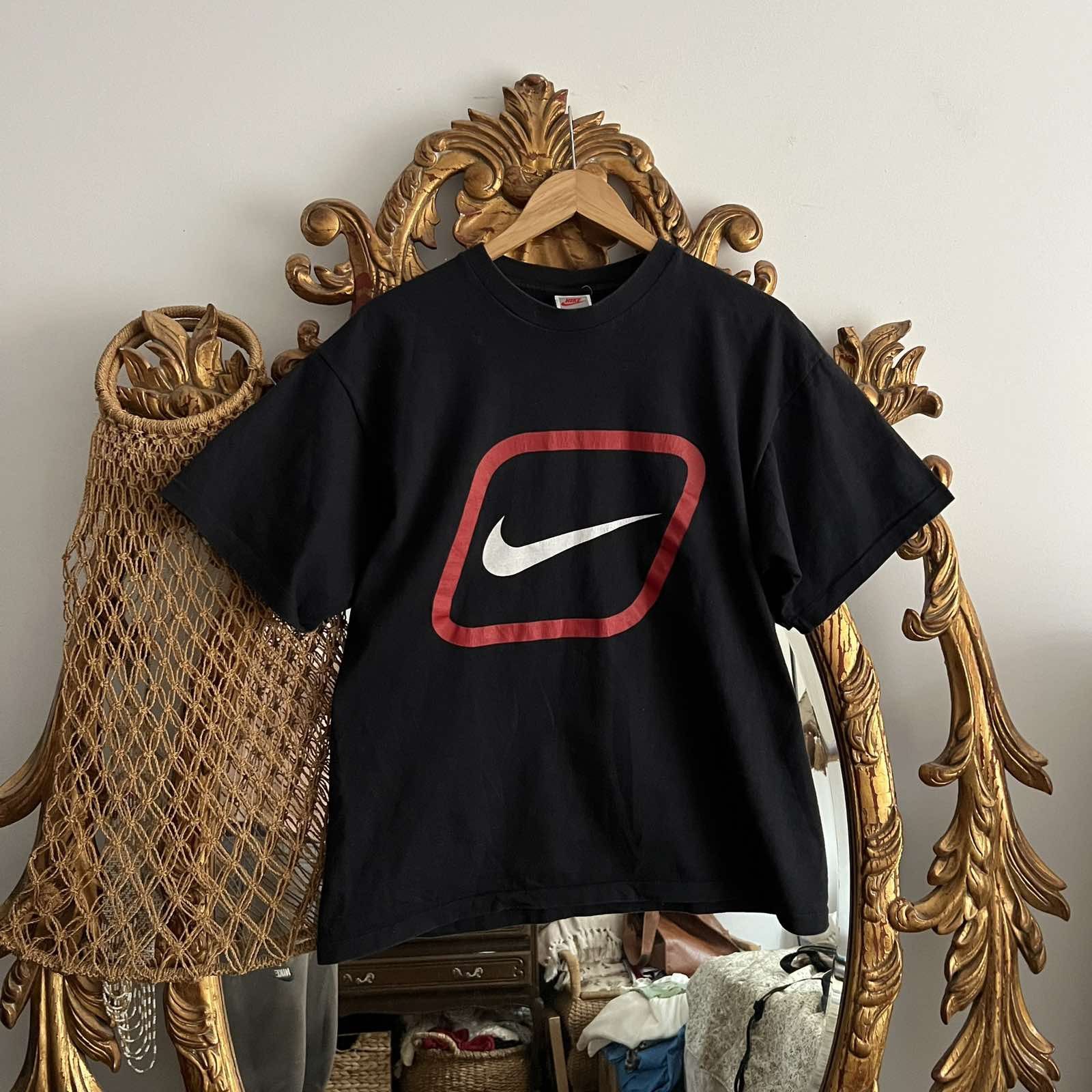 Nike × Vintage Vtg 90s Nike Tee Big Logo T-shirt Red Tag Sz L Size US L / EU 52-54 / 3 - 1 Thumbnail