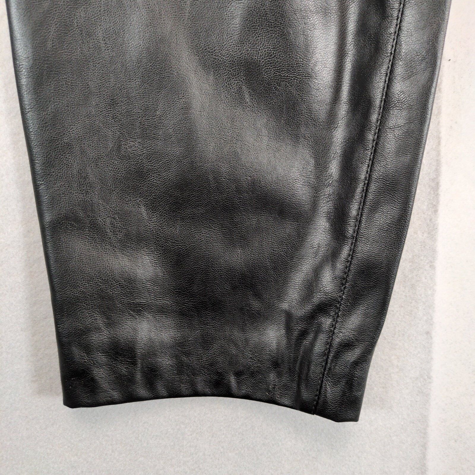 BLANKNYC Blank NYC Women's 28 Faux Leather Pleated High Waist Pants Size 28" / US 6 / IT 42 - 6 Thumbnail