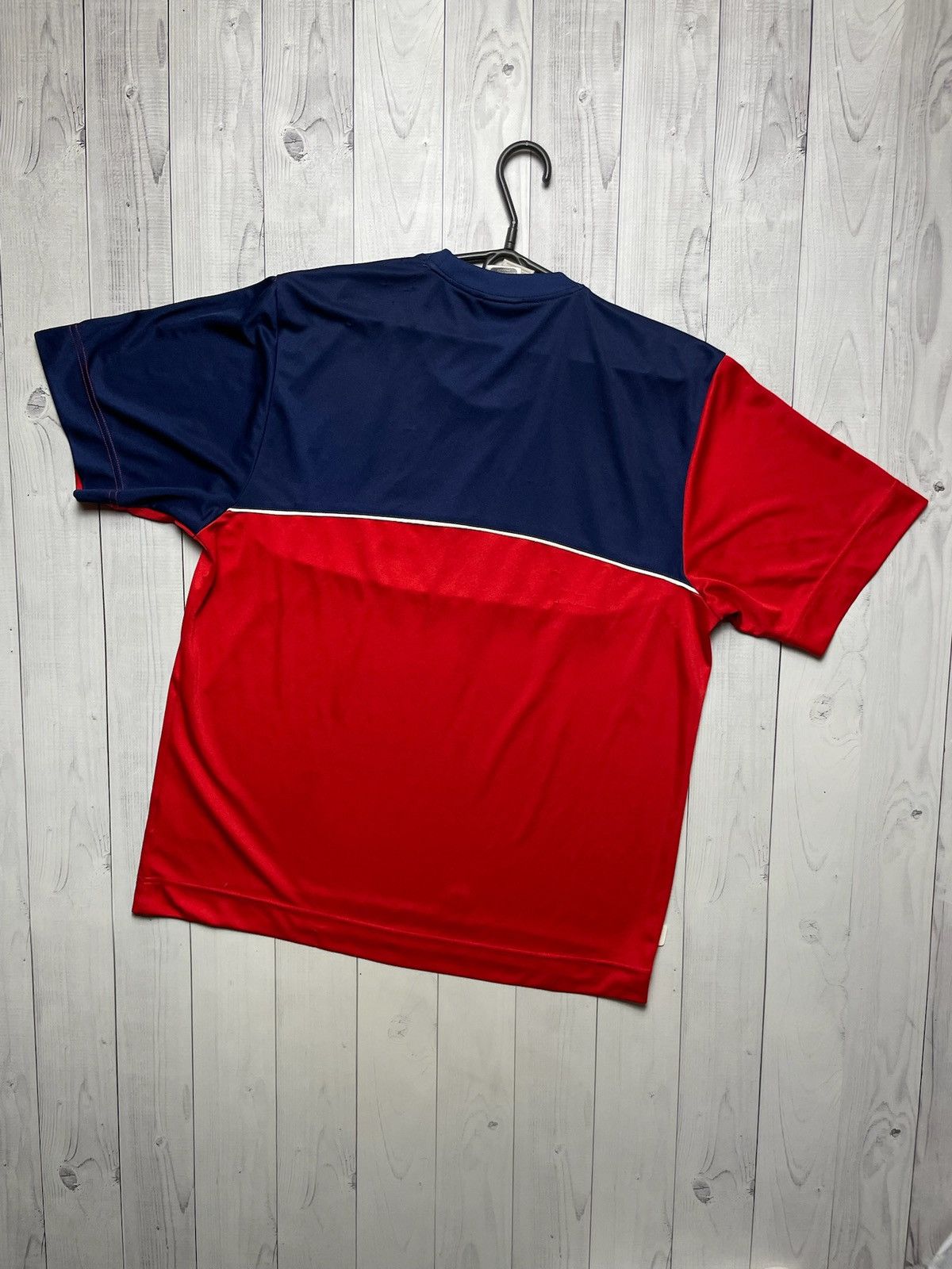 Vintage Vintage England Soccer jersey size L big logo Size US L / EU 52-54 / 3 - 6 Thumbnail