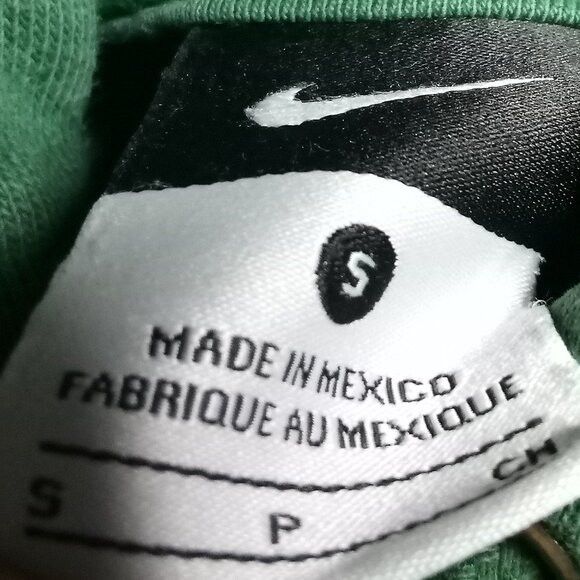 Nike Vintage Nike Oregon Ducks Hoodie Sweatshirt Mid Swoosh Size US S / EU 44-46 / 1 - 5 Thumbnail