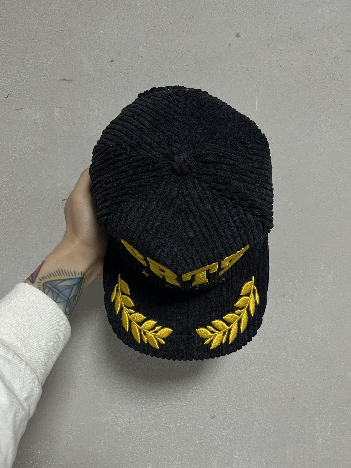Corteiz Rare Corteiz X Soho Yacht Club Corduroy Snapback Hat Black Size ONE SIZE - 4 Thumbnail