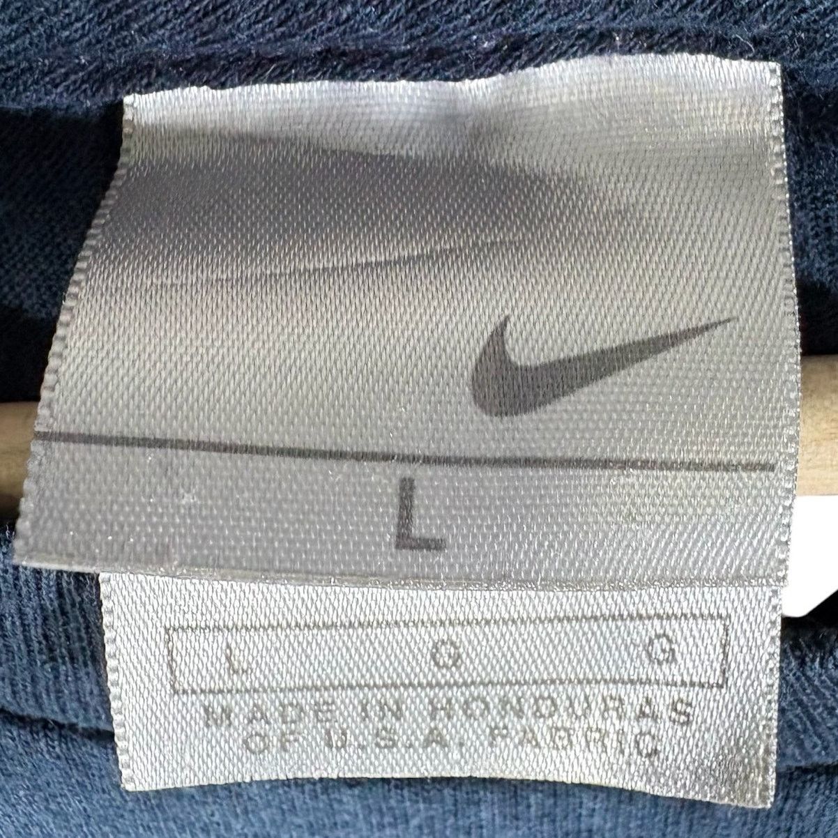 Nike Vintage Nike Air Chest Logo Tee L Size US L / EU 52-54 / 3 - 7 Thumbnail