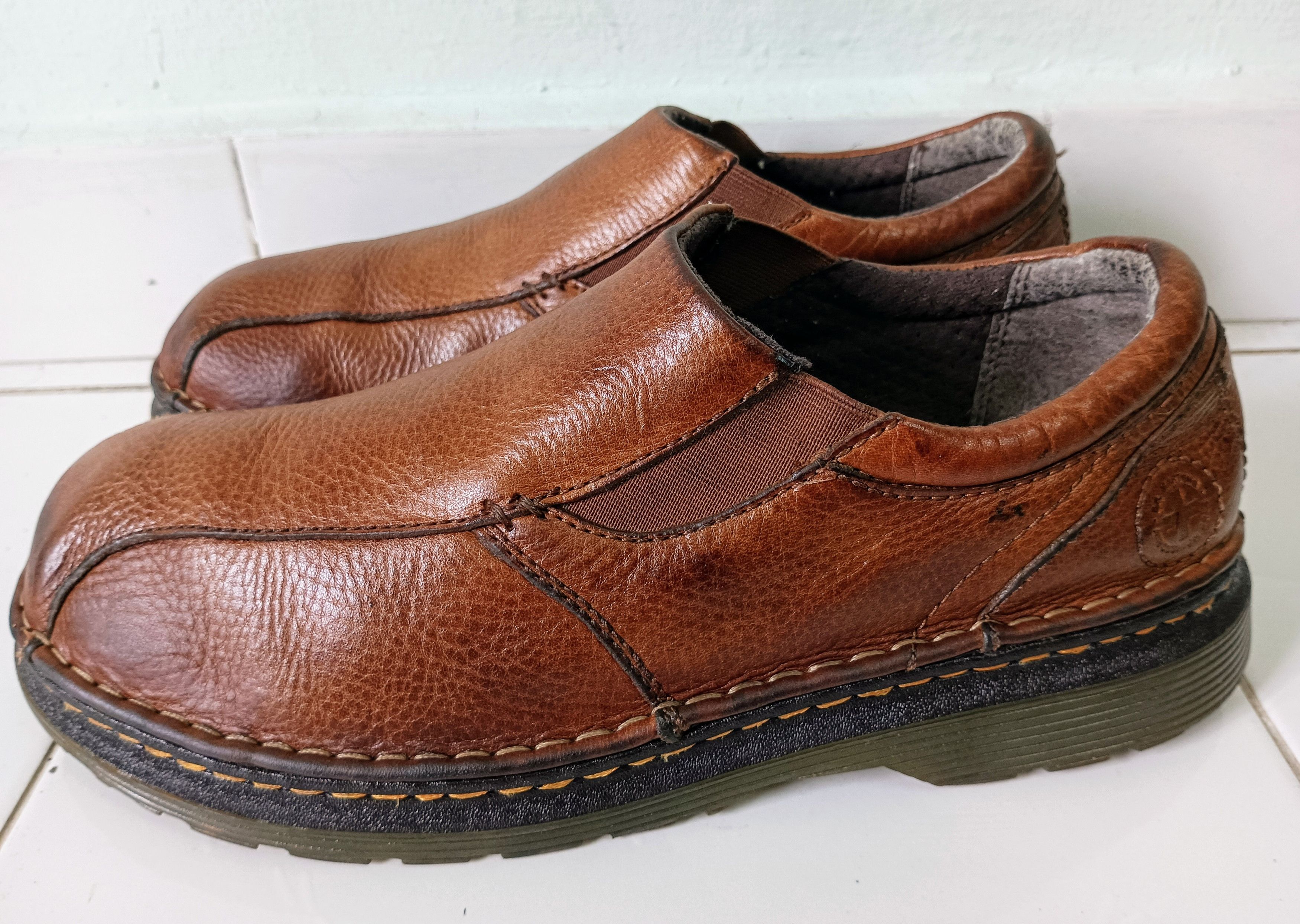 Dr. Martens × Vintage Dr. Martens Mens Tevin Brown Round Toe Low Top AW004 Size US 11 / EU 44 - 5 Thumbnail