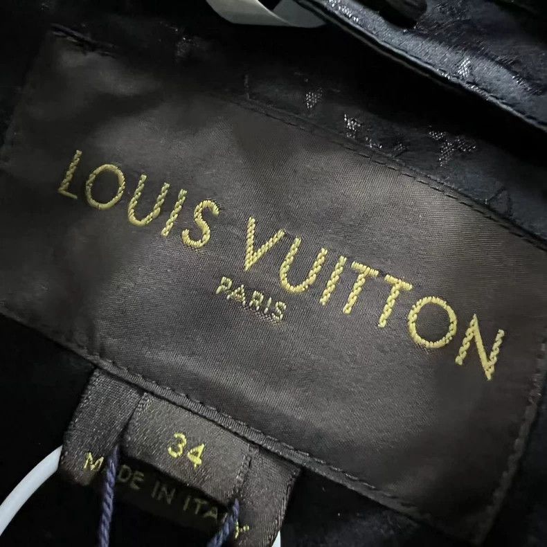 Louis Vuitton Louis Vuitton size 34 Windbreaker with presbyopia printed o Size US M / EU 48-50 / 2 - 4 Thumbnail