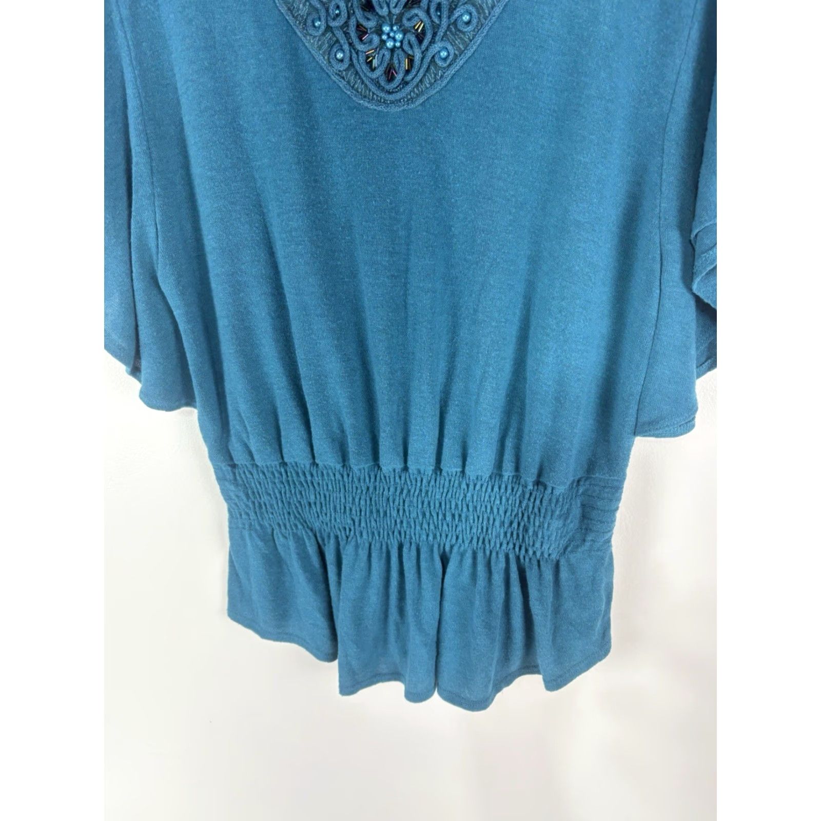 Vintage VINTAGE Charming Charlie Tunic Top Womens L USA Turquoise Beaded Flutter Sleeve Knit Blouse - 25in Length - 17in Pit to Pit - Regular Fit Size L / US 10 / IT 46 - 4 Thumbnail