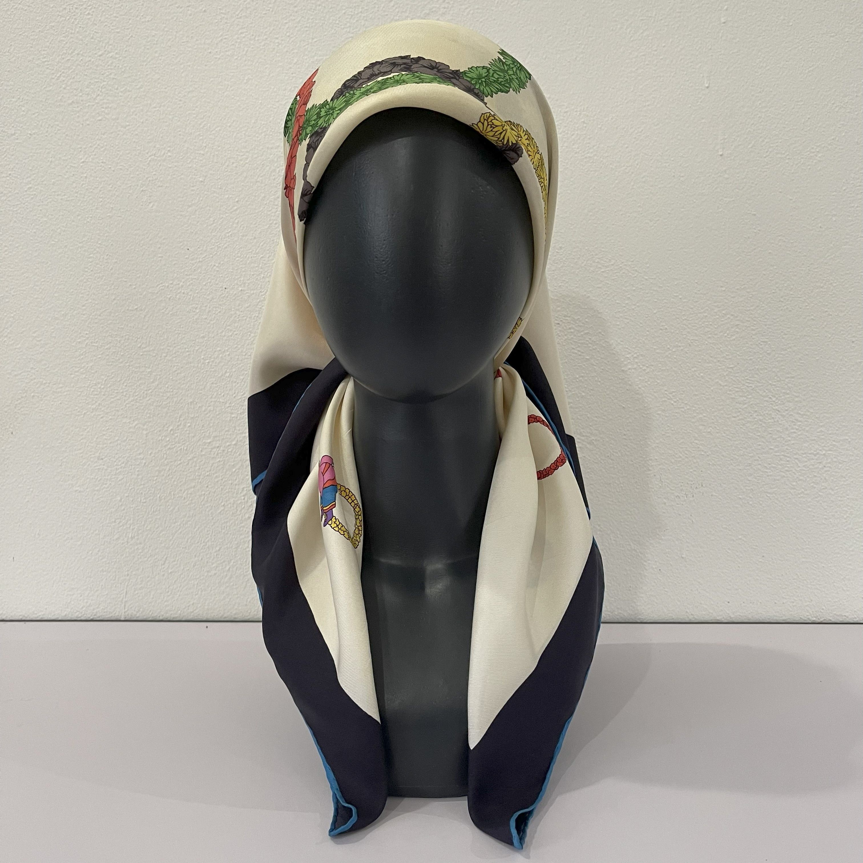 Salvatore Ferragamo Vintage Salvatore Ferragamo Silk Scarf - S7019 Size ONE SIZE - 2 Thumbnail