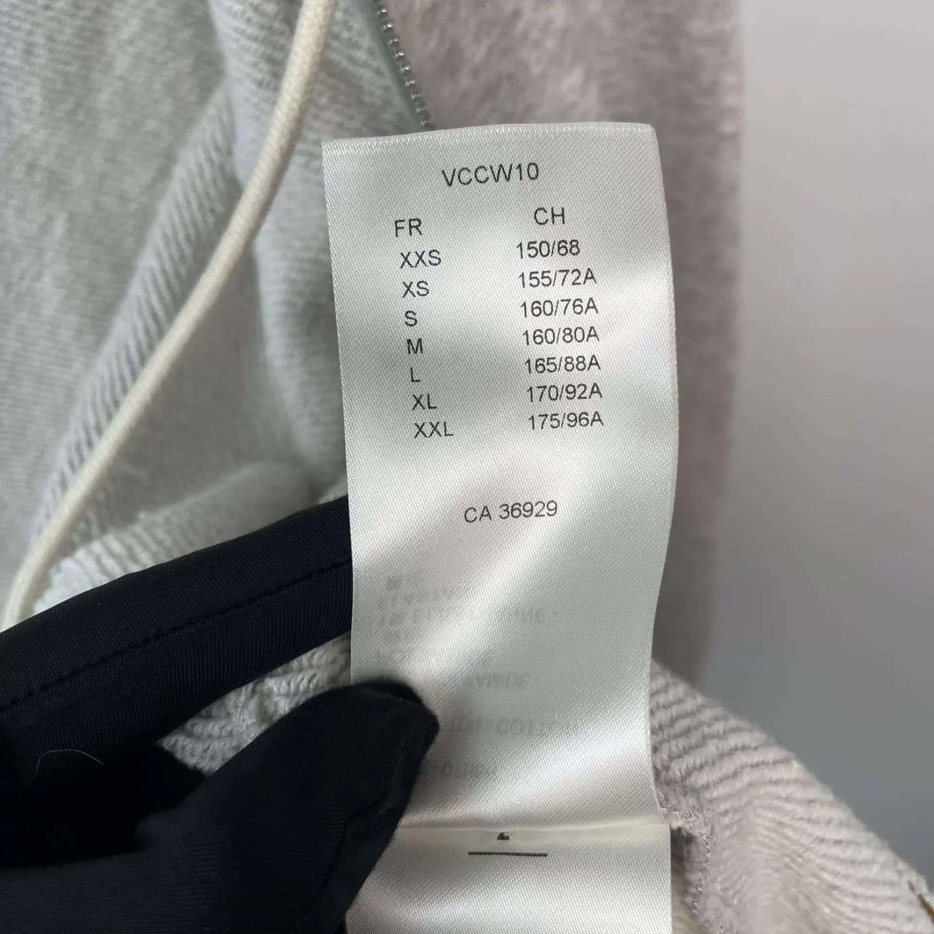 Louis Vuitton LV Cotton Earth Logo Gray M Zipper Hoodie Size M / US 6-8 / IT 42-44 - 8 Thumbnail