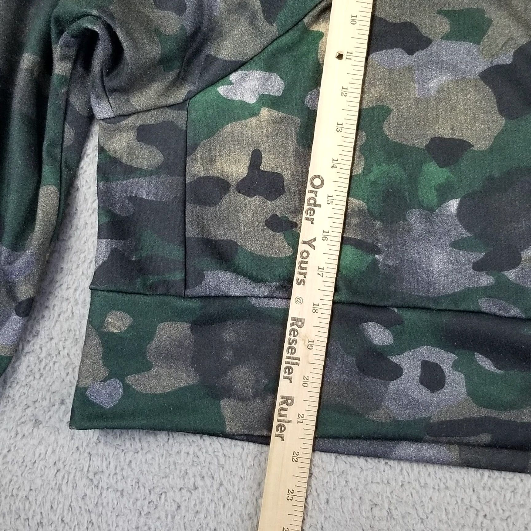 Nike Nike Sportswear Training Rebel Fleece Crop Camo Sweatshirt Womens L Green CV7250-723 Size L / US 10 / IT 46 - 4 Thumbnail