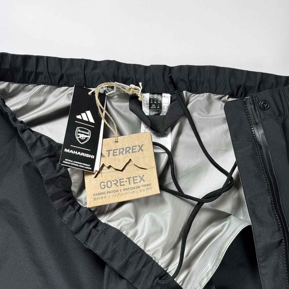 Adidas × Maharishi Adidas Arsenal x Maharishi Gore-Tex Membrane Pants Size US 38 / EU 54 - 7 Thumbnail