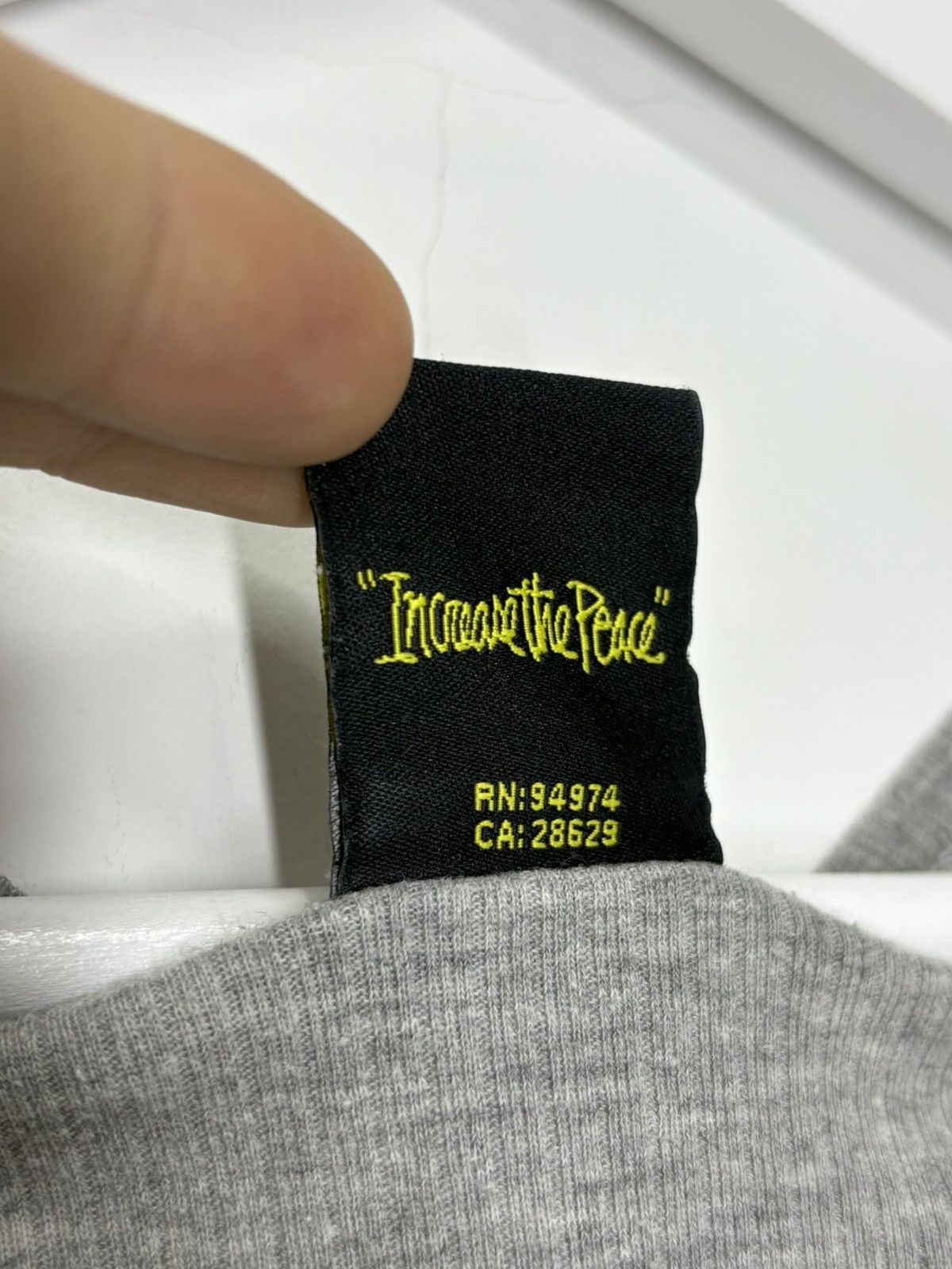 Stussy 00’s STUSSY One World One Love Guy Rare Retro Y2K Tank Top Size US XS / EU 42 / 0 - 8 Thumbnail