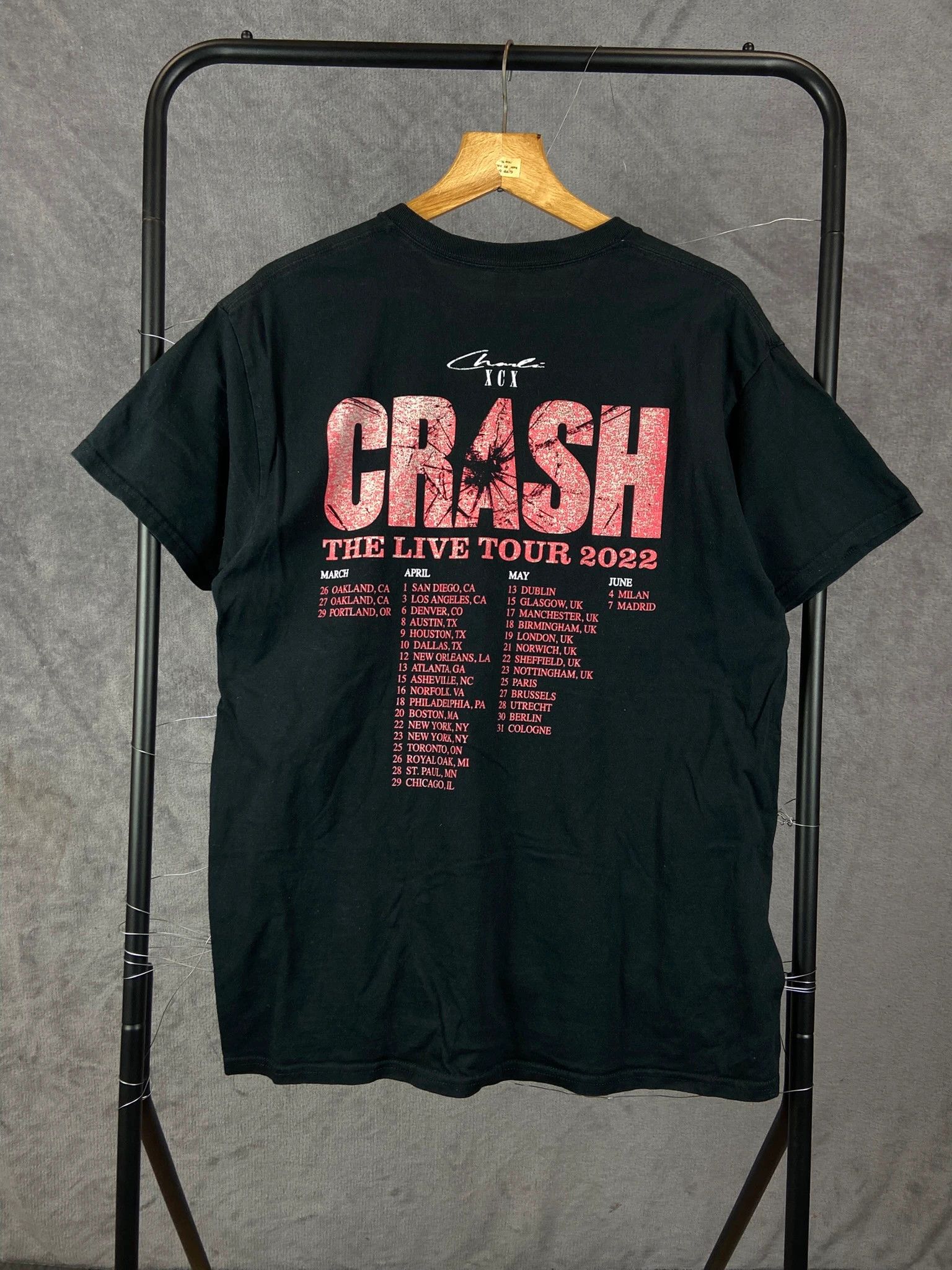 Gildan Gildan Black Tee / Clean Blank Essential (L) Size US L / EU 52-54 / 3 - 4 Thumbnail