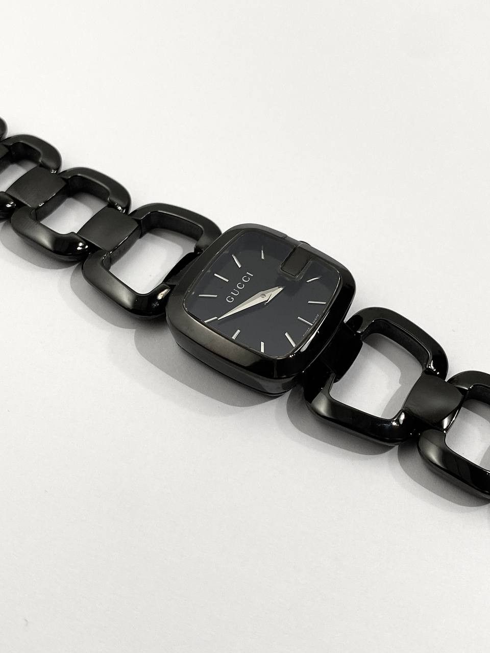 Gucci GG 125 Series Logo Steel Bracelet Black Wrist Watch