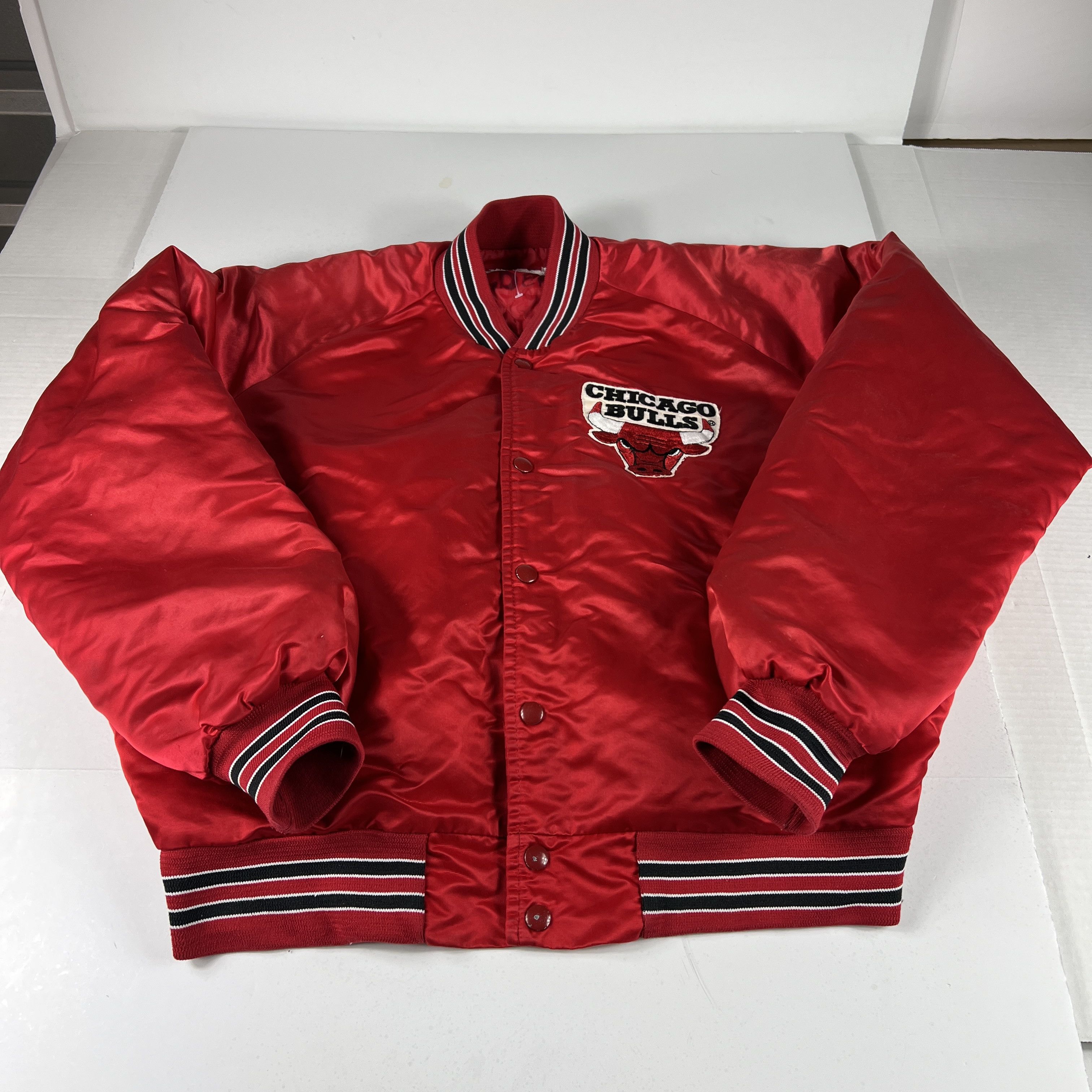 Chalk Line × NBA VTG 90s NBA Chicago Bulls Satin Jacket Snap Button Bomber Size US XL / EU 56 / 4 - 1 Thumbnail