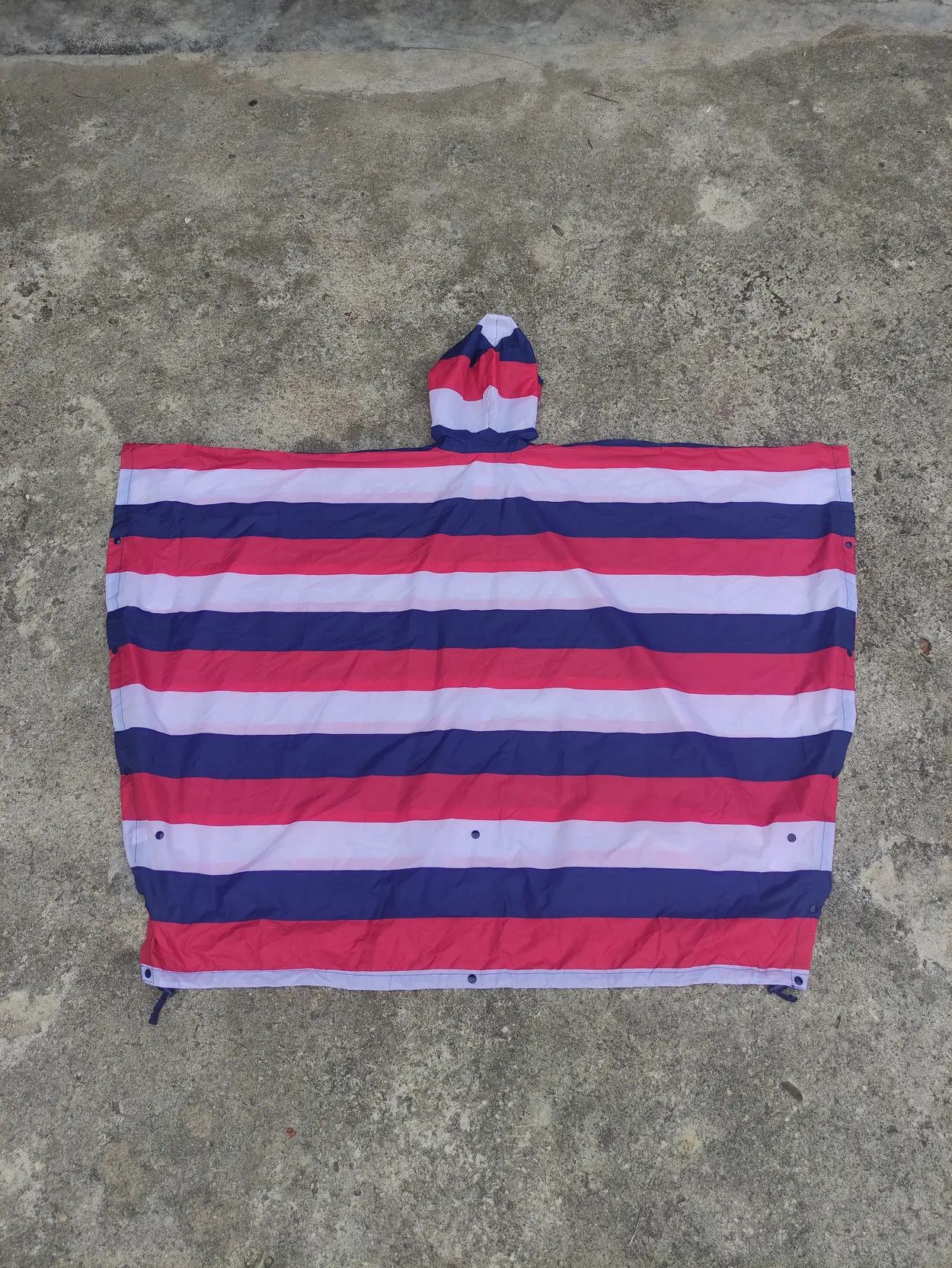 Tommy Hilfiger NOS🔥 TOMMY HILFIGER PONCHO /CAPE RAINCOAT Size US L / EU 52-54 / 3 - 11 Thumbnail
