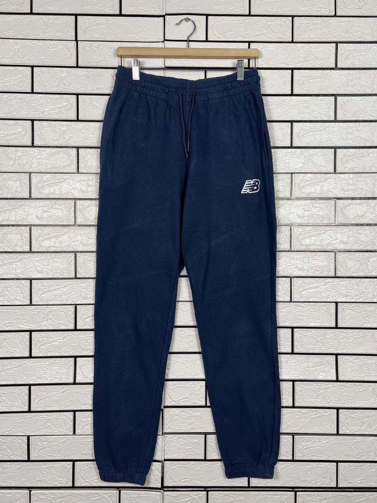New Balance NEW BALANCE Sweatpants #4239-C193 Size US 28 / EU 44 - 1 Thumbnail