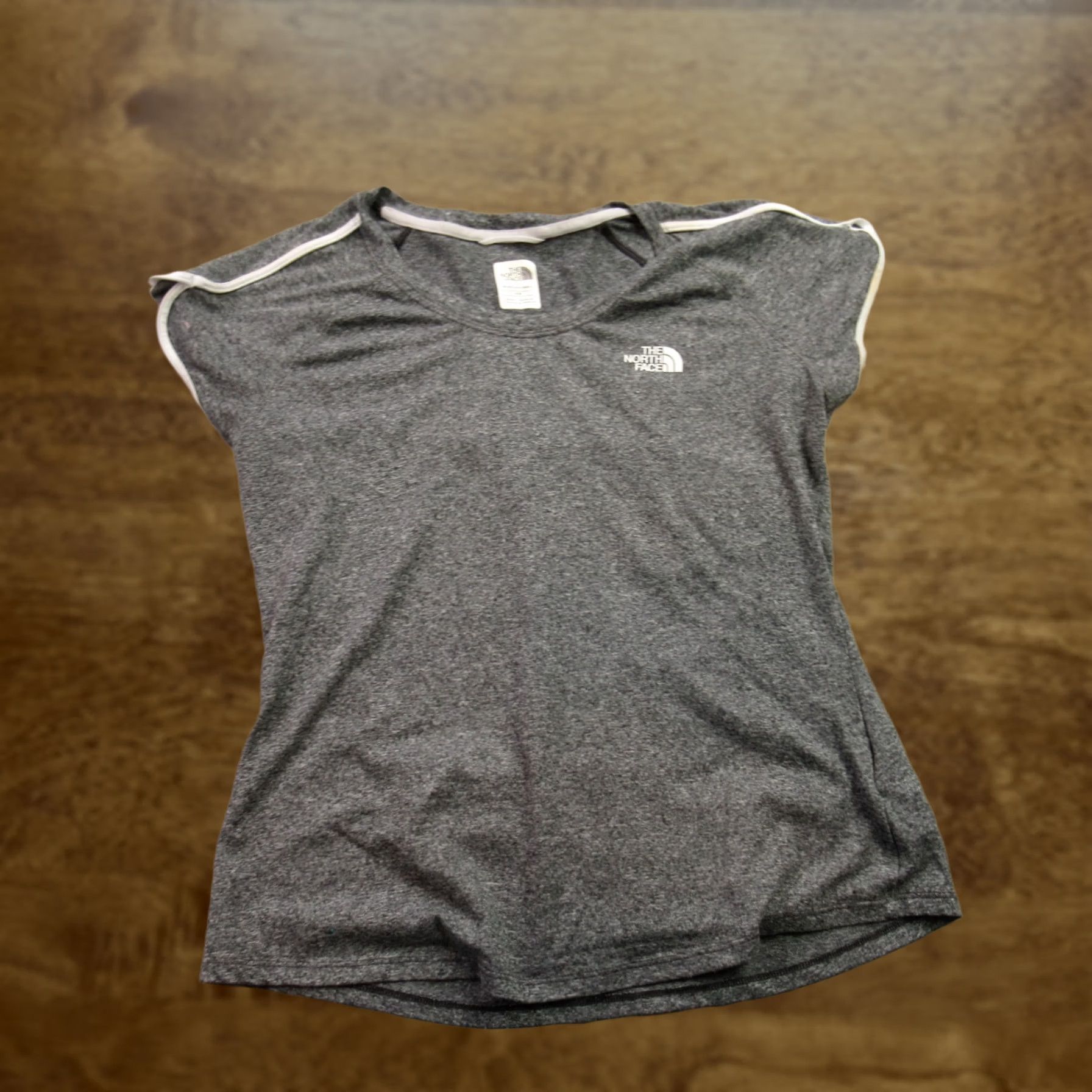 The North Face The North Face Shirt Womens Medium Short Sleeve Lightweight Crew Neck Gray Casual Size M / US 6-8 / IT 42-44 - 1 Thumbnail