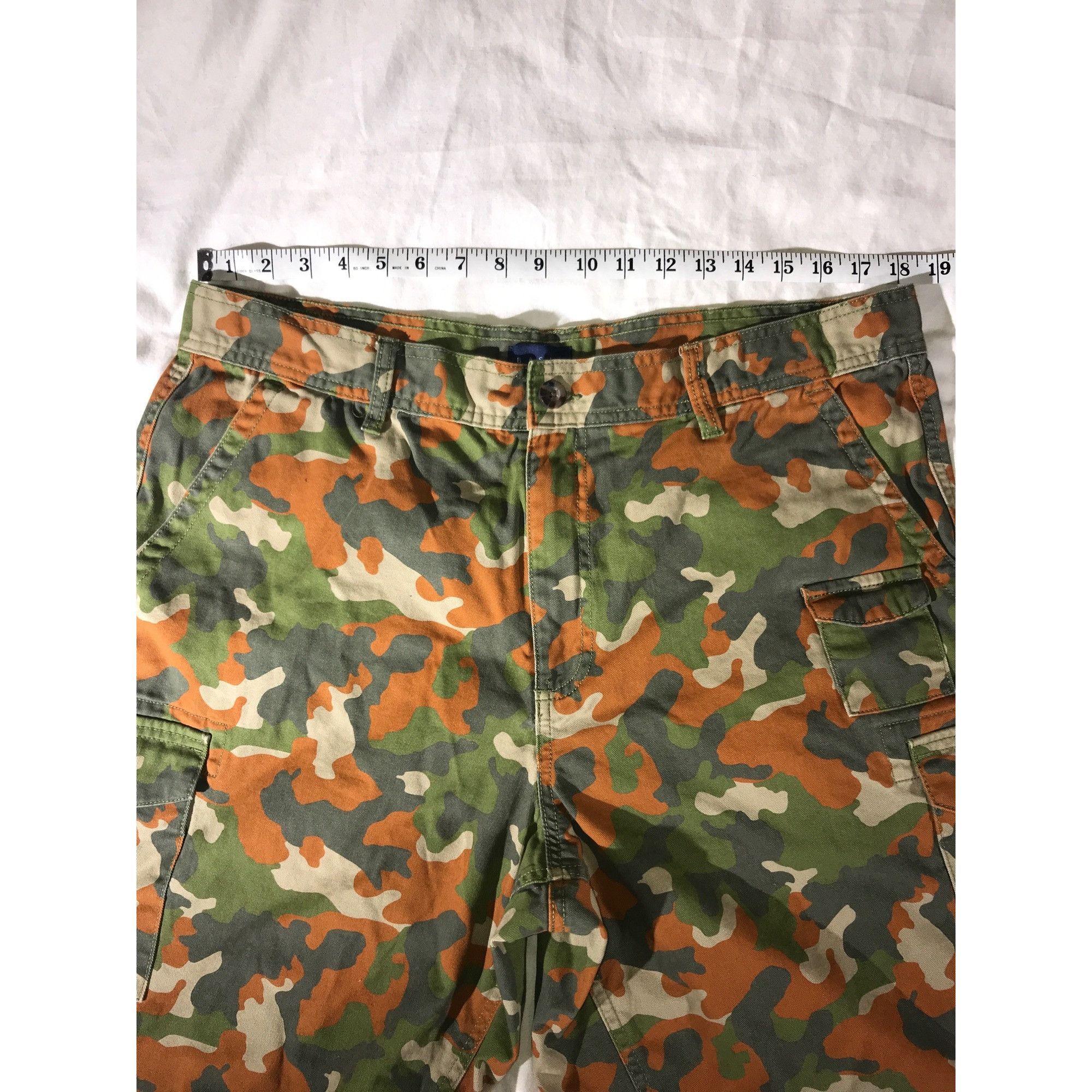 Other Basic Edistion Green & Orange Camouflage Cargo Shorts Size US 34 / EU 50 - 5 Thumbnail