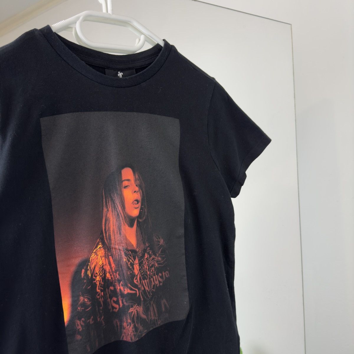 Billie Eilish Billie Ellish T-shirt Big Logo Face Y2K Style Pop Band Tee Size US S / EU 44-46 / 1 - 2 Thumbnail