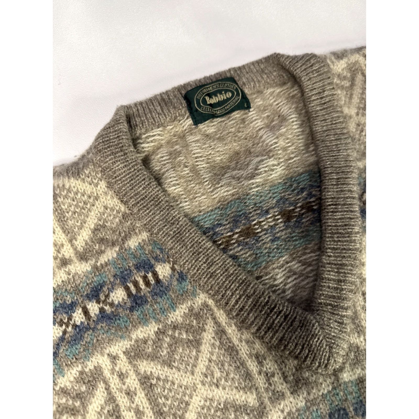 Vintage VINTAGE Bobbio V Neck Wool Sweater Men’s L Aztec Tribal Print Pullover Size US L / EU 52-54 / 3 - 2 Thumbnail