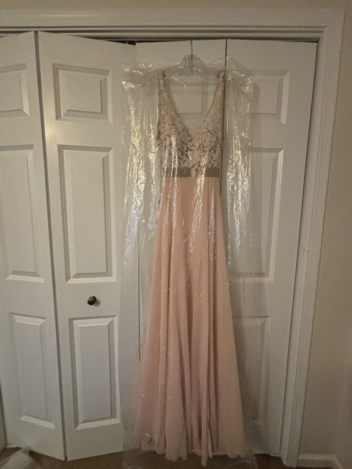 Designer Nude/Peach Formal Gown Backless Embellished Lace Like New 4 Size S / US 4 / IT 40 - 10 Thumbnail
