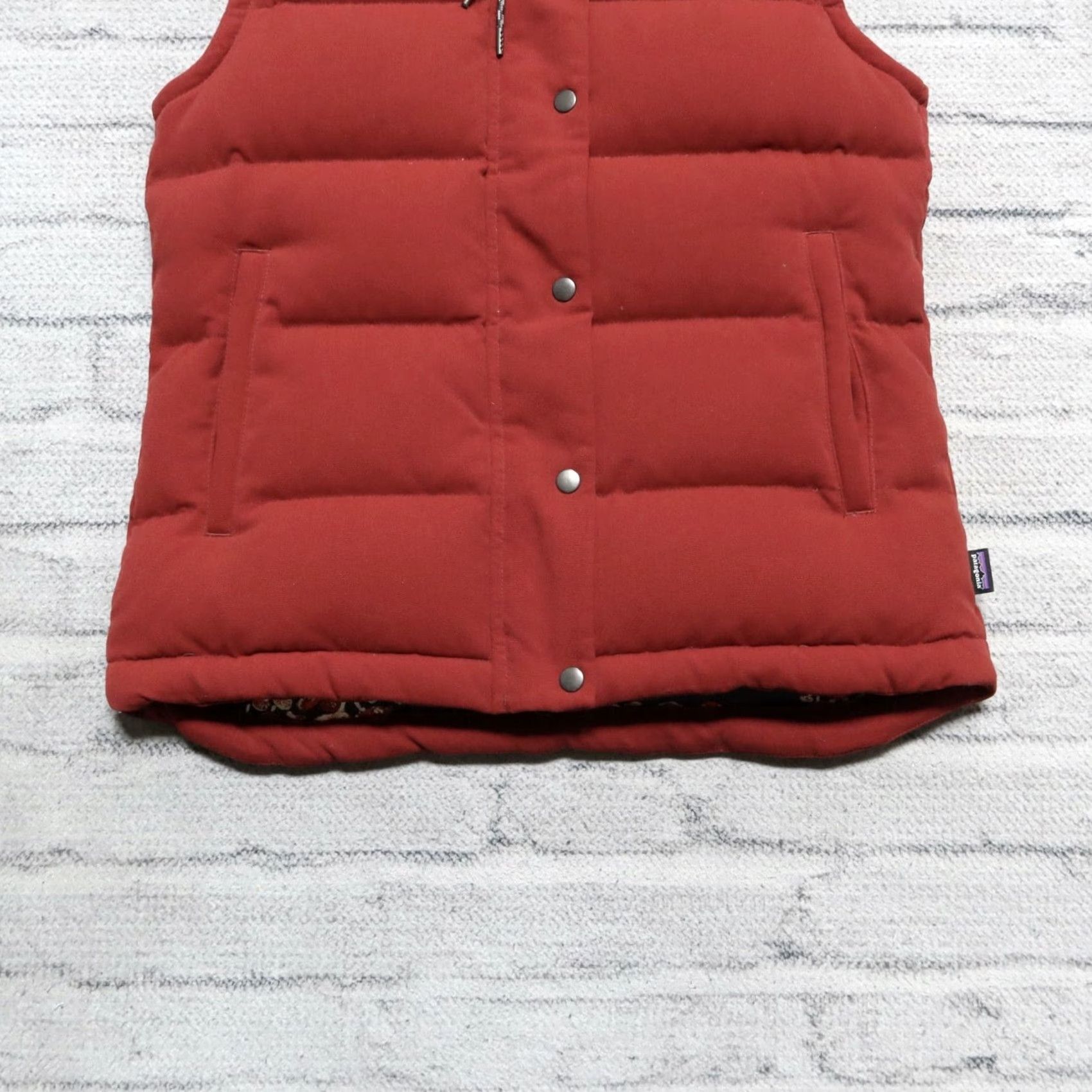 Patagonia Patagonia Bivy Down Vest Womens S Maroon Vest Womens S Maroon Patagonia Bivy Down Vest Women Maroon size S Size S / US 4 / IT 40 - 3 Thumbnail