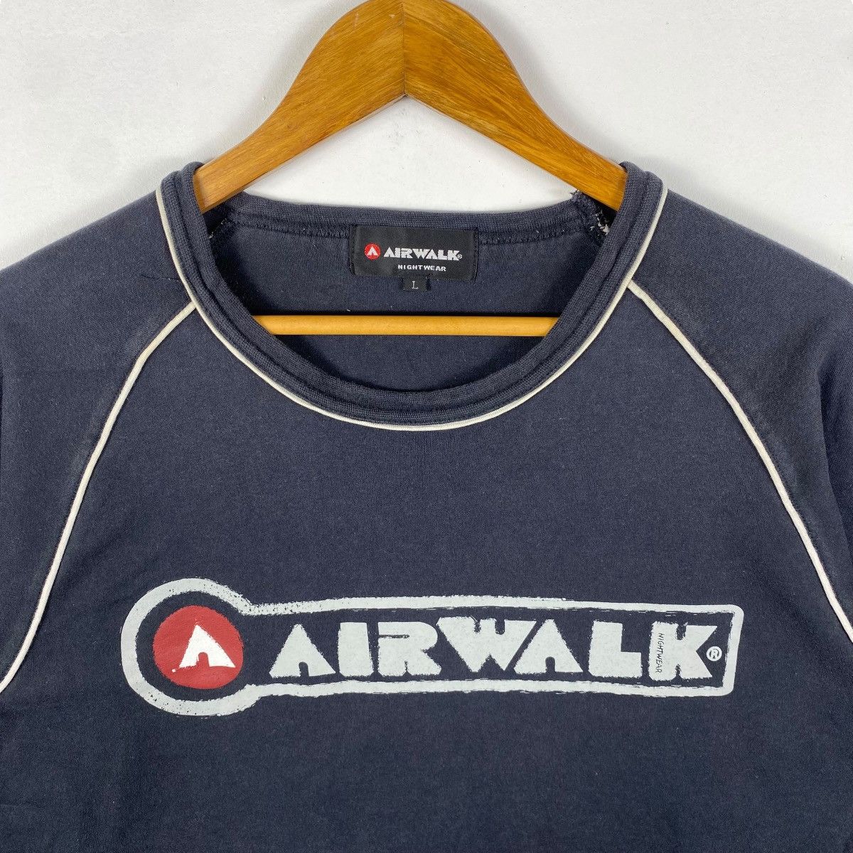 Airwalk Vintage 00's AIRWALK Nightwear Logo Graphic Longsleeve Tee Size US L / EU 52-54 / 3 - 2 Thumbnail