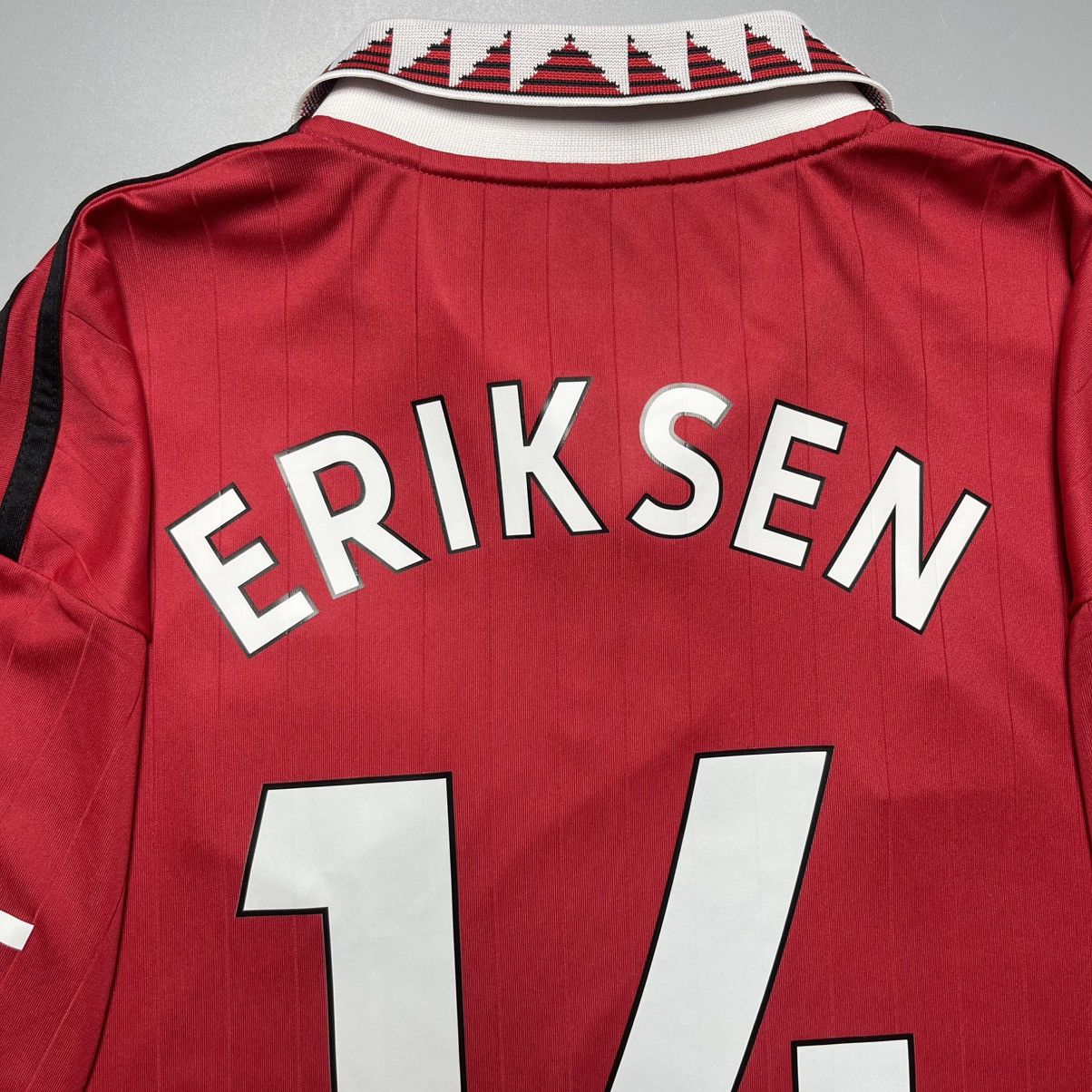 Vintage MAN UNITED ADIDAS 2022/2023 SOCCER HOME JERSEY #14 ERIKSEN Size US L / EU 52-54 / 3 - 10 Thumbnail