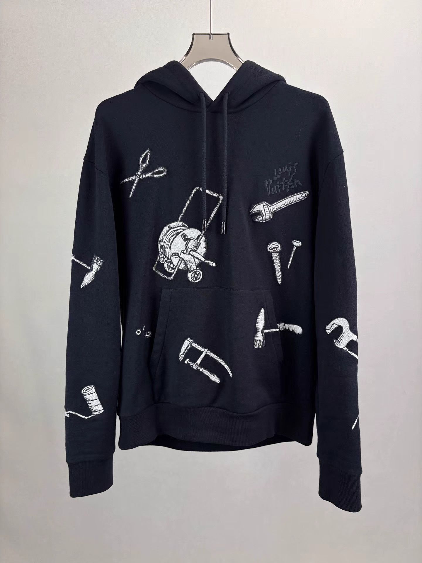 Louis Vuitton Black XL Hoodie with Tool Illustrations Size US XL / EU 56 / 4 - 1 Thumbnail