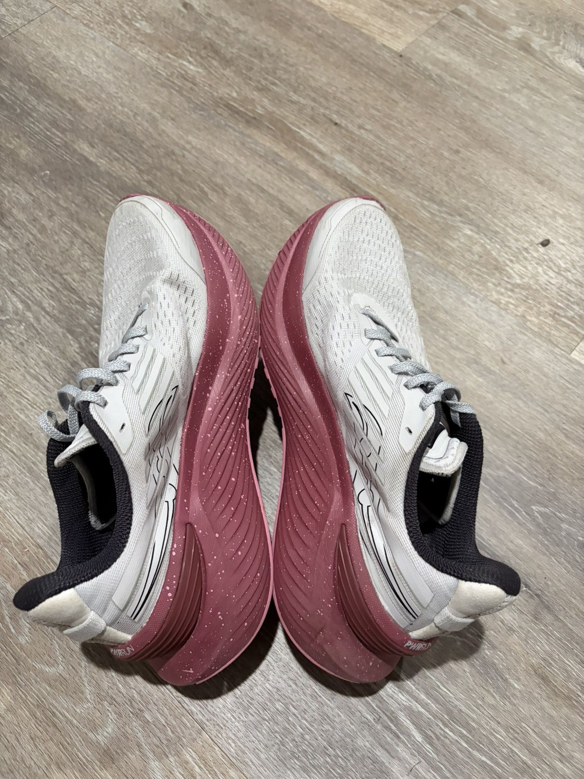 Saucony Saucony Endorphin Shift 3 Running Shoes White and Berry Size US 8.5 / IT 38.5 - 9 Thumbnail