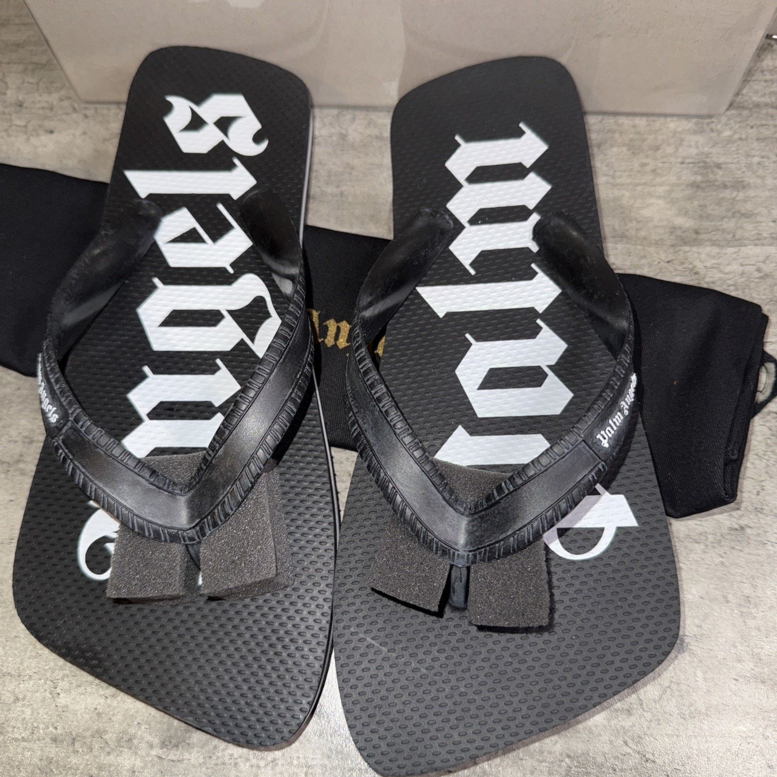Palm Angels Palm Angels Black/ White Logo Flip Flops Sz 40 Men’s 6.5 US Size US 6.5 / EU 39-40 - 5 Thumbnail