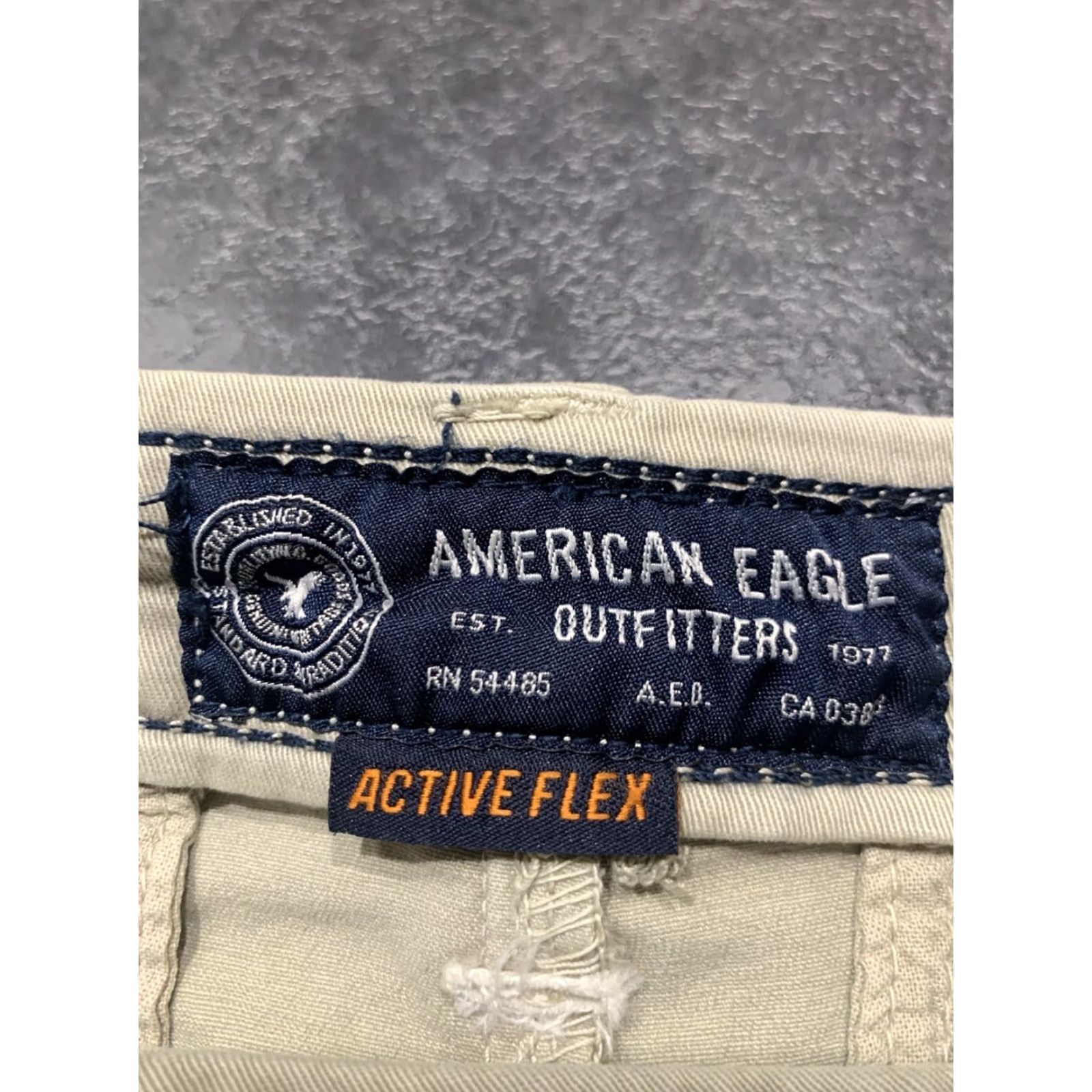 American Eagle Outfitters VINTAGE American Eagle Cargo Shorts Men 30 Waist Tan Cotton Spandex Casual Classic Fit Size US 30 / EU 46 - 4 Thumbnail