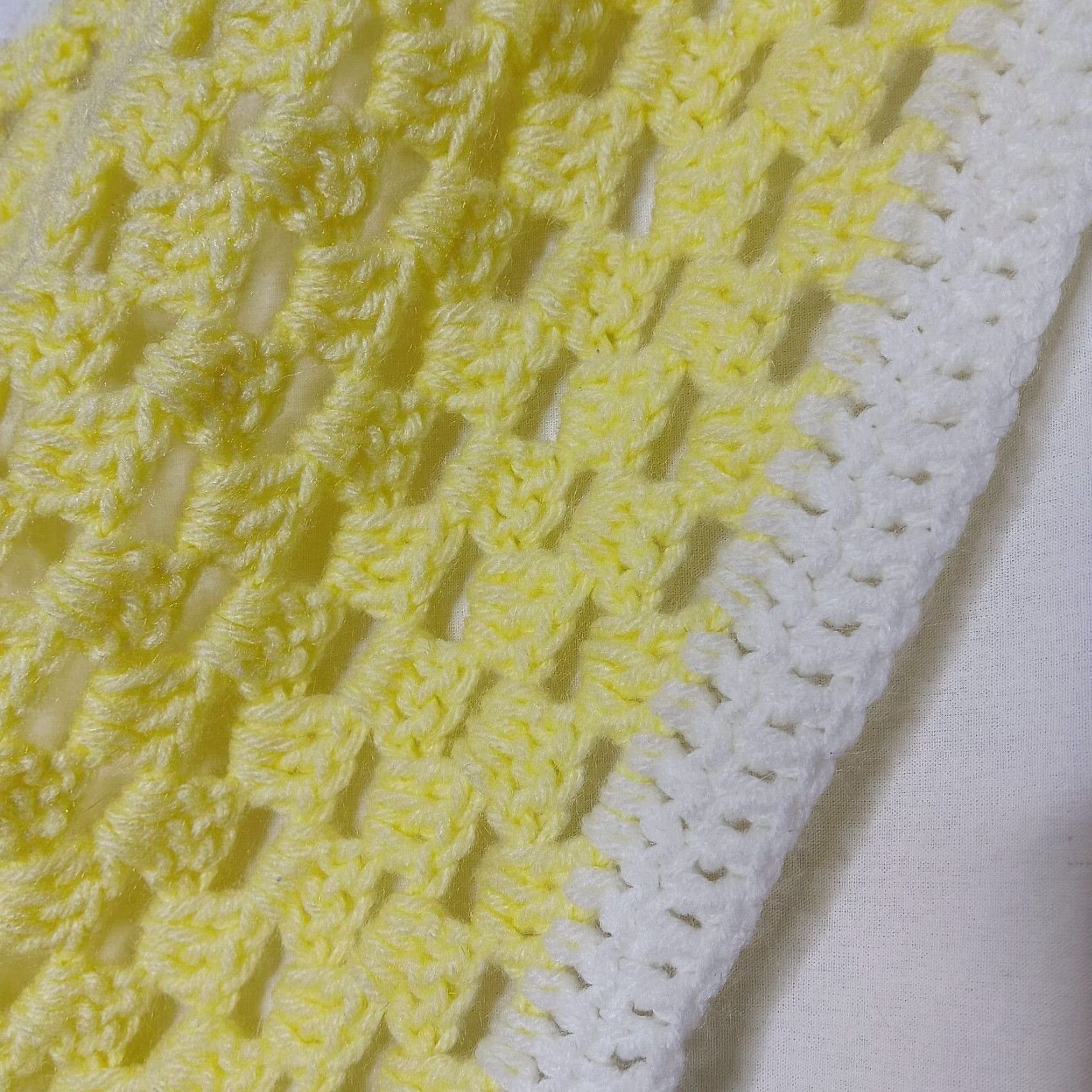 Vintage VINTAGE Shawl Women Small Teen 35" 59" Yellow Crochet Handmade Granny Cottagecore Shawl/Wrap Easter 2020s Womens Size ONE SIZE - 8 Thumbnail
