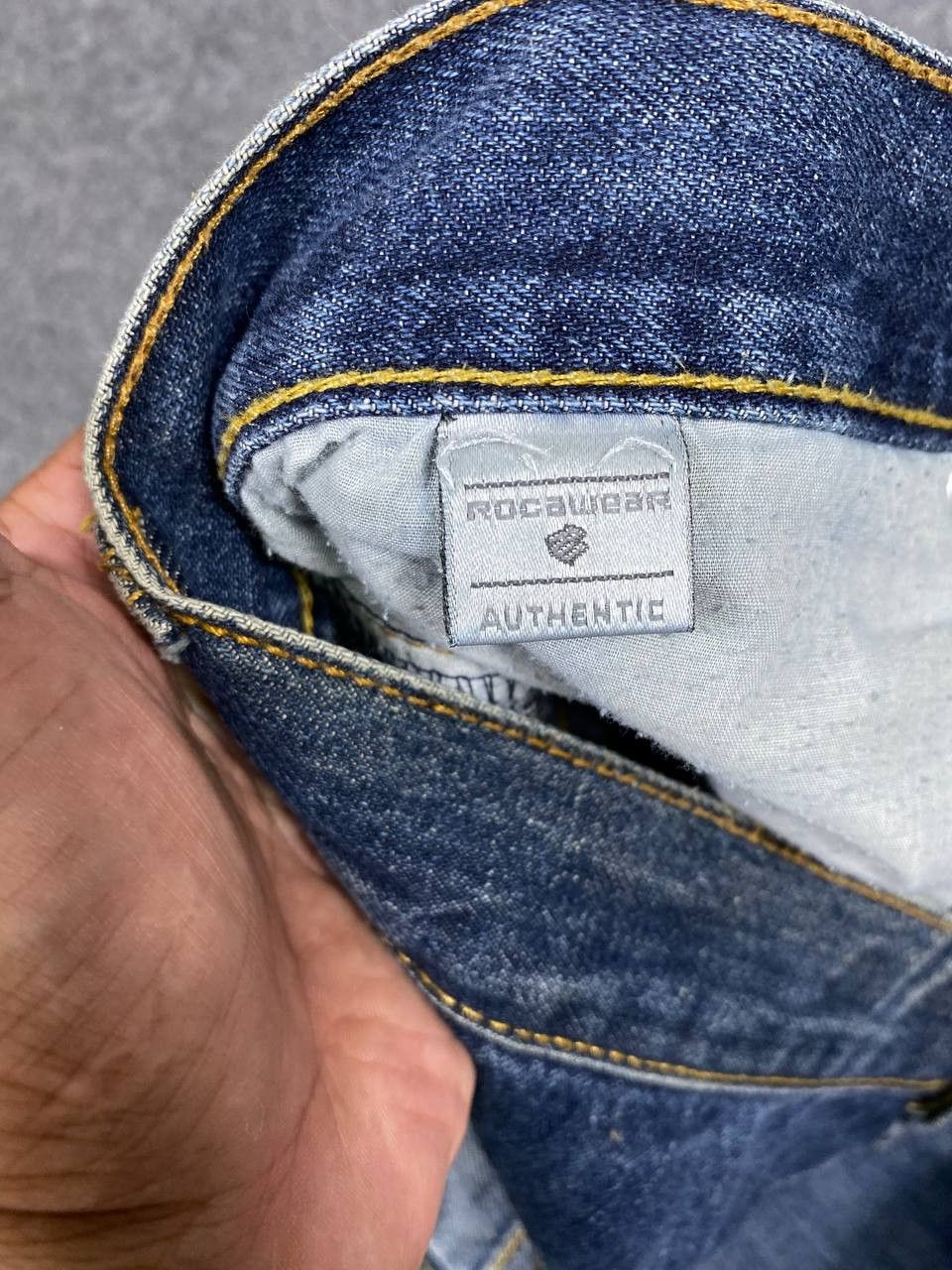 Rocawear vintage rocawear regular fit distressed denim Size US 35 - 14 Thumbnail