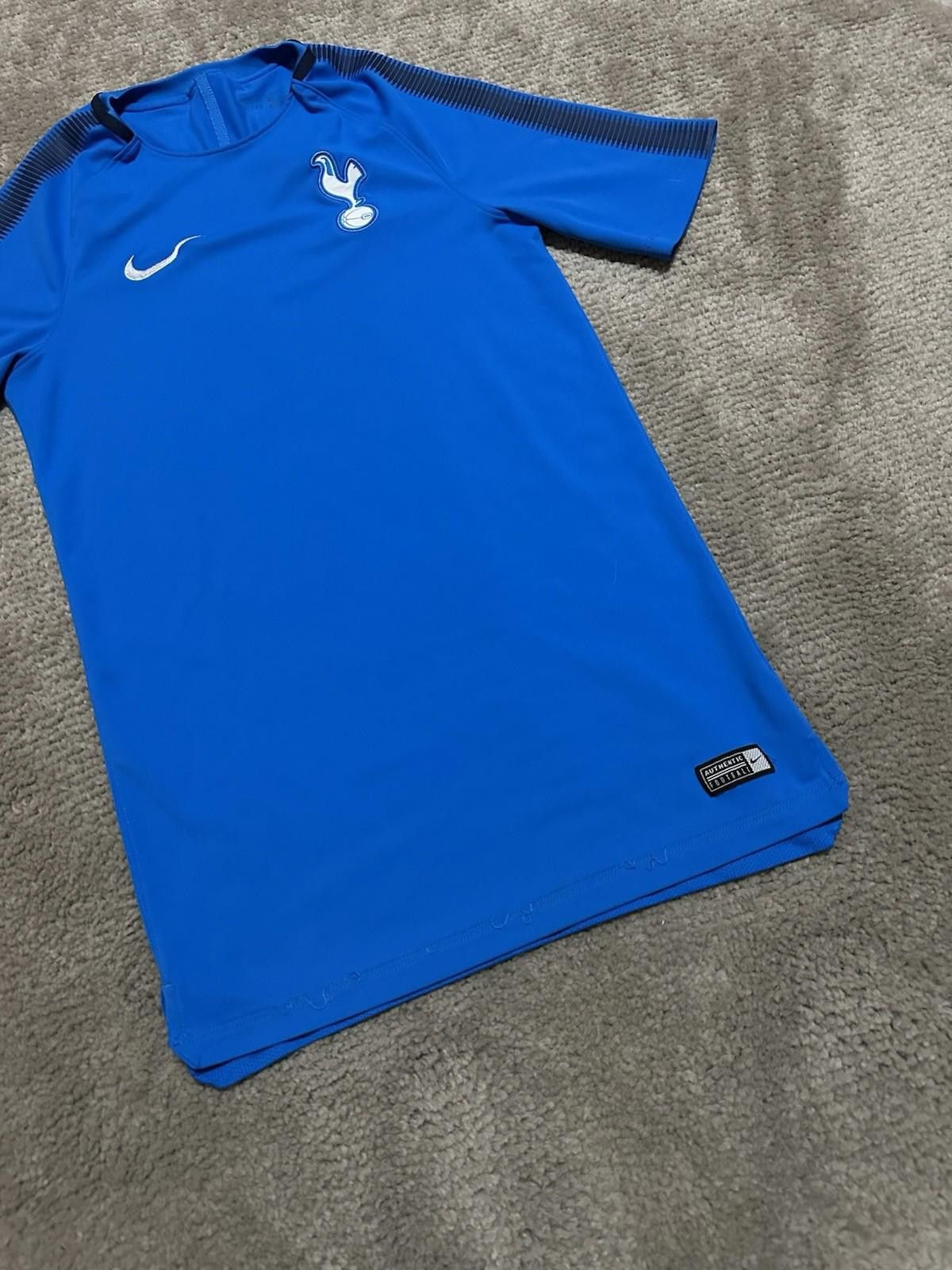 Nike TOTTENHAM HOTSPUR NIKE 2017/2018 FOOTBALL TRAINING JERSEY S Size US S / EU 44-46 / 1 - 2 Thumbnail