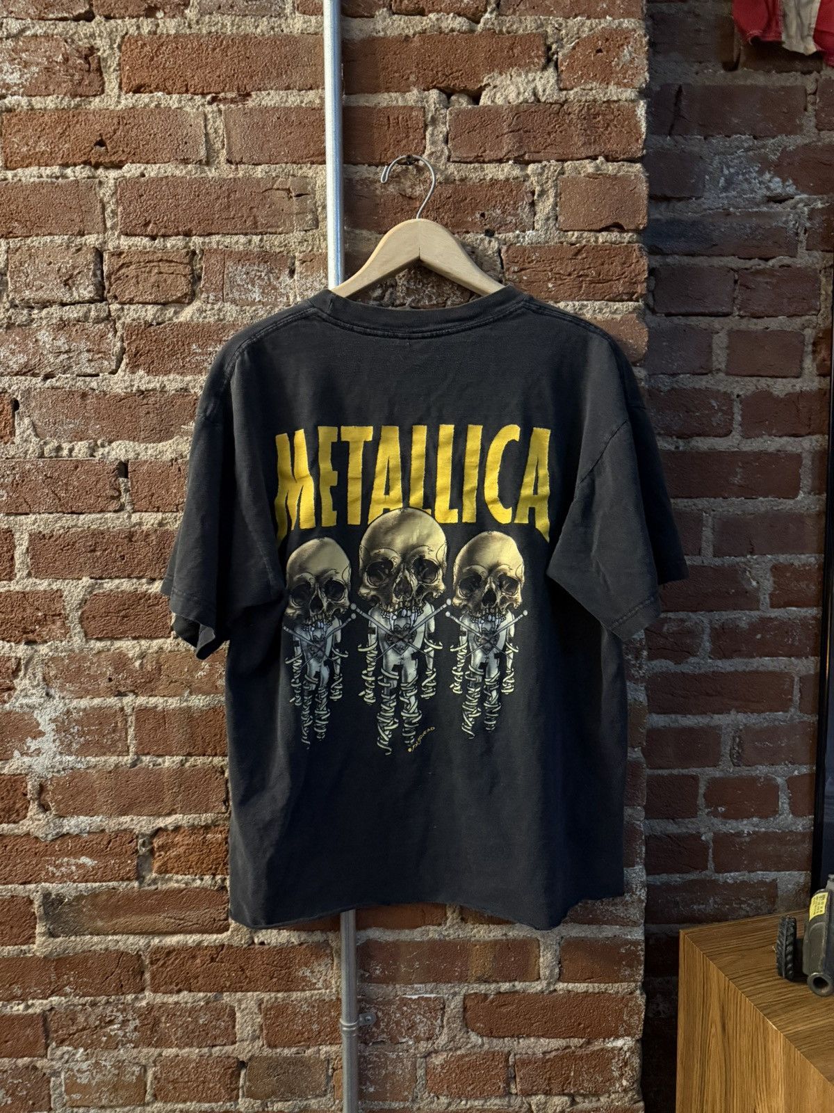 Vintage 90s metallica fixxxer t shirt size L Size US L / EU 52-54 / 3 - 2 Thumbnail