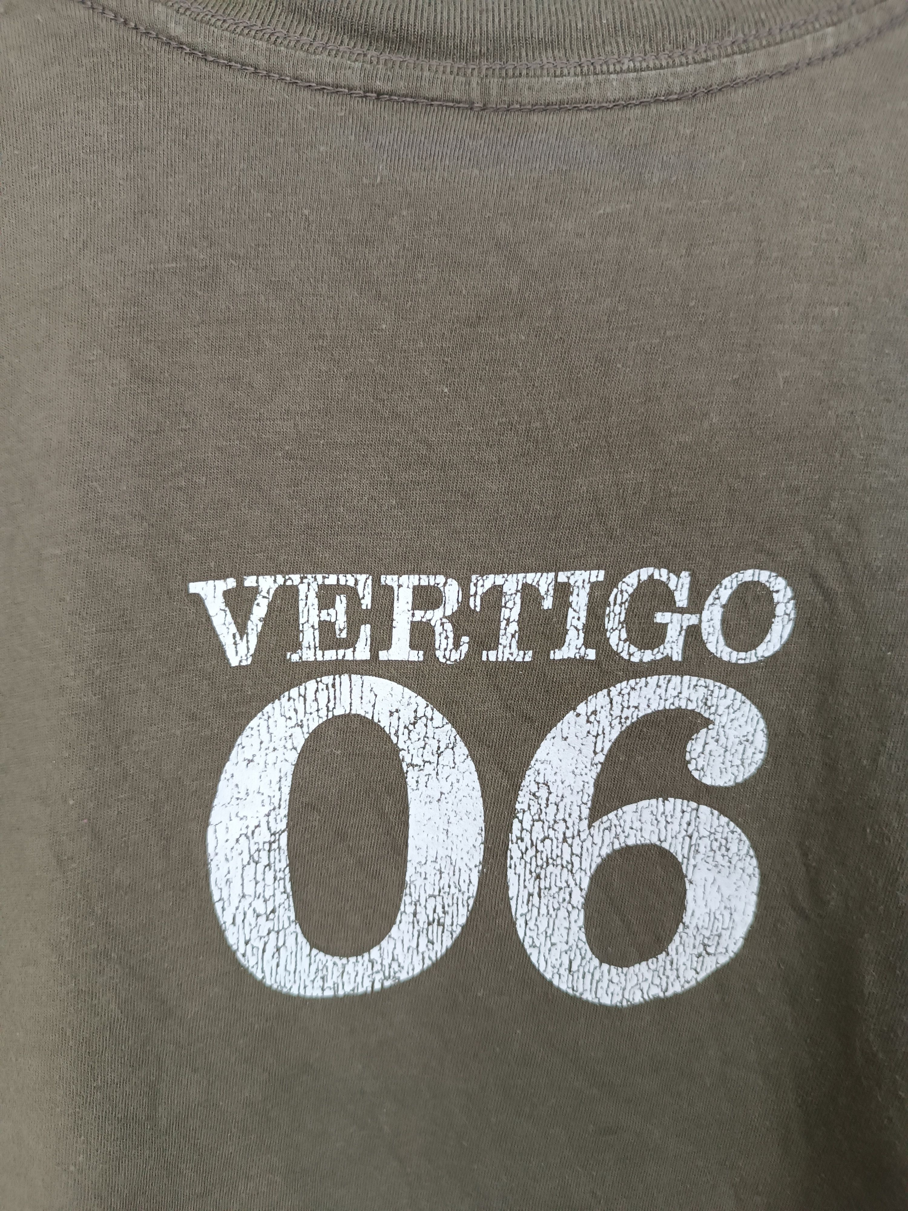 Band Tees VINTAGE Y2K U2 DISMANTLE VERTIGO TOUR TEE bono rem Size US S / EU 44-46 / 1 - 16 Thumbnail
