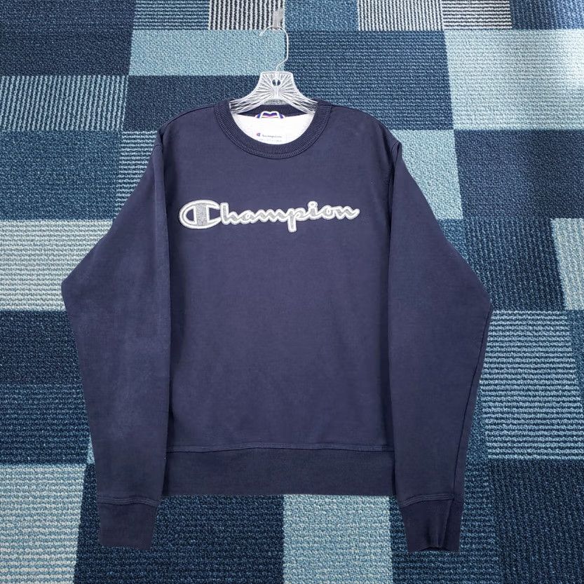 Champion Champion Sweatshirt Mens S Small Blue Crew Neck Pullover Fleece Spell Out Logo Size US S / EU 44-46 / 1 - 1 Thumbnail