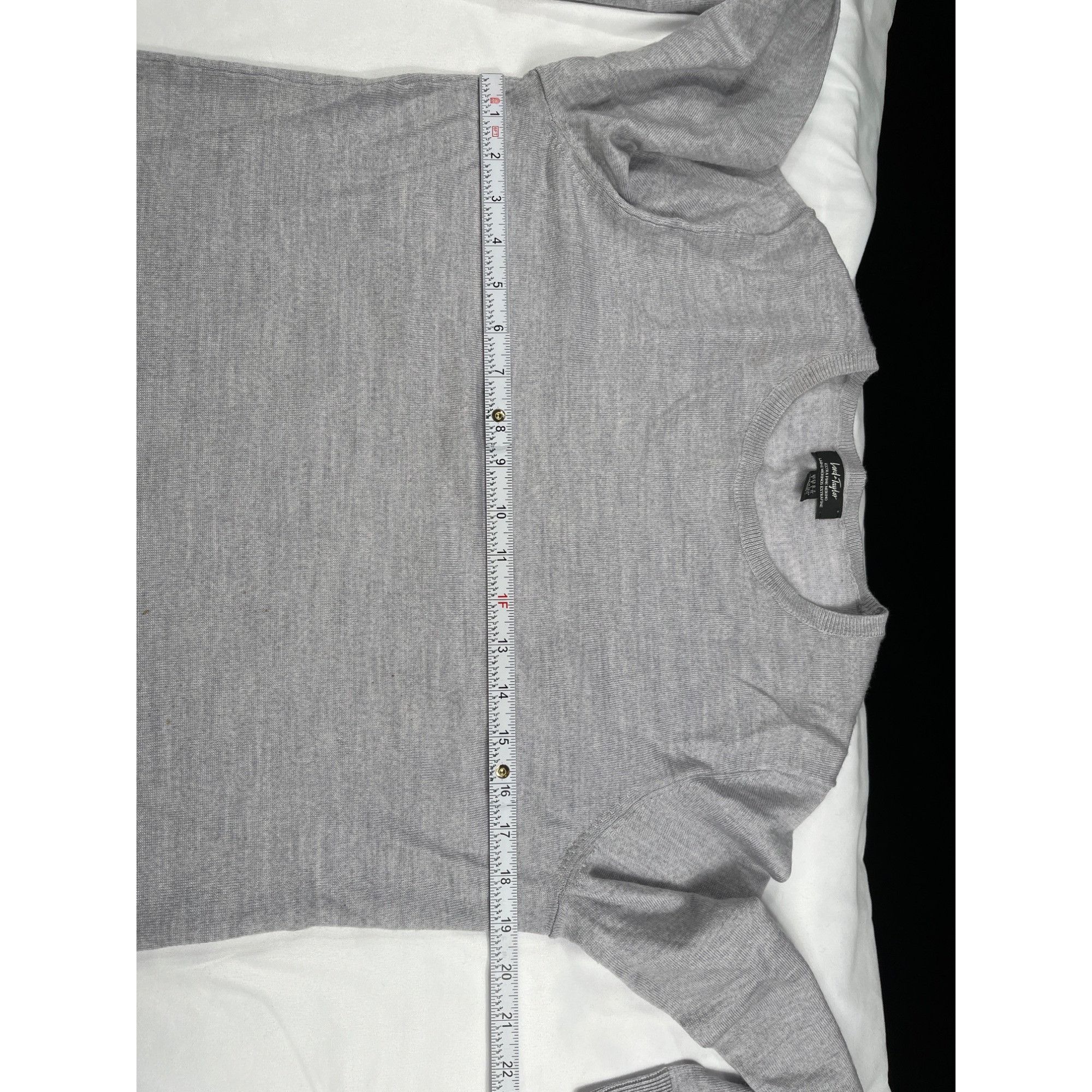 Lord & Taylor Lord & Taylor SKU 7700 Womens Gray Crew Neck Sweater Size L Size L / US 10 / IT 46 - 3 Thumbnail