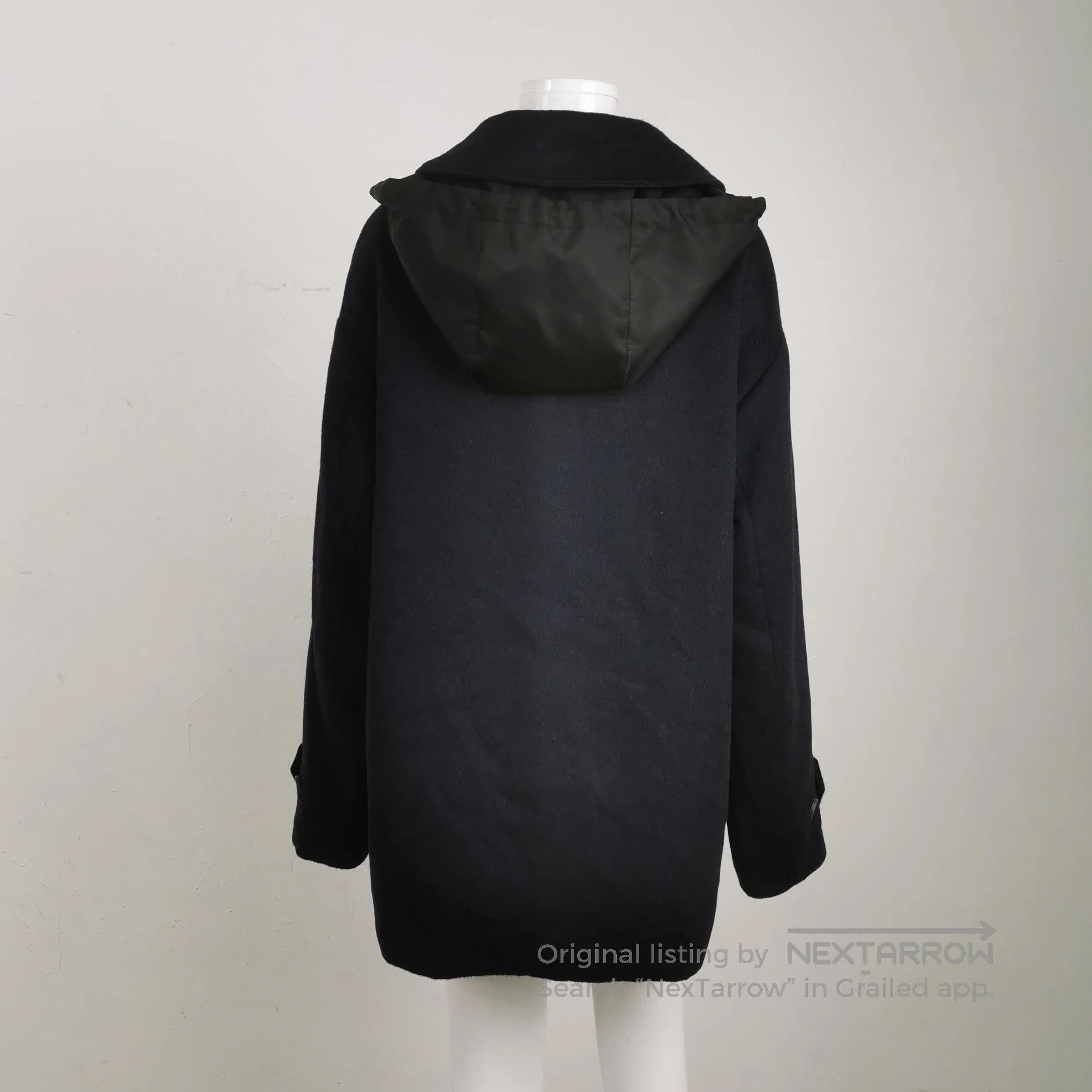 Prada Prada Cashmere Hooded Jacket in Navy . Size US L / EU 52-54 / 3 - 1 Thumbnail