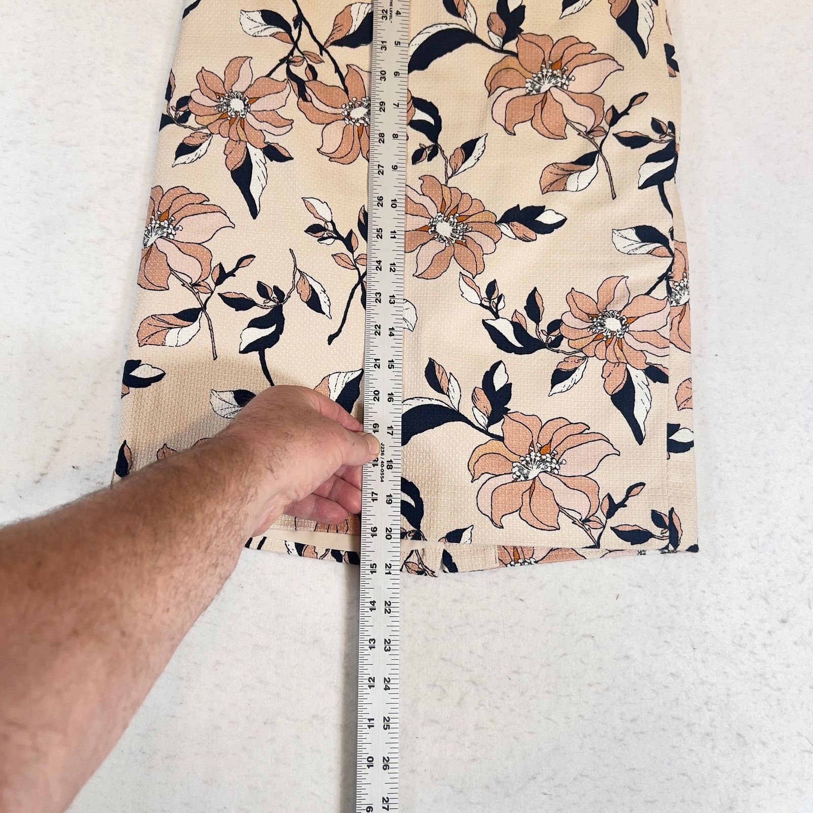 Ann Taylor Ann Taylor Petite Pencil Skirt 00P Japanese Floral Lined Size 24" / US 00 / IT 34 - 9 Thumbnail