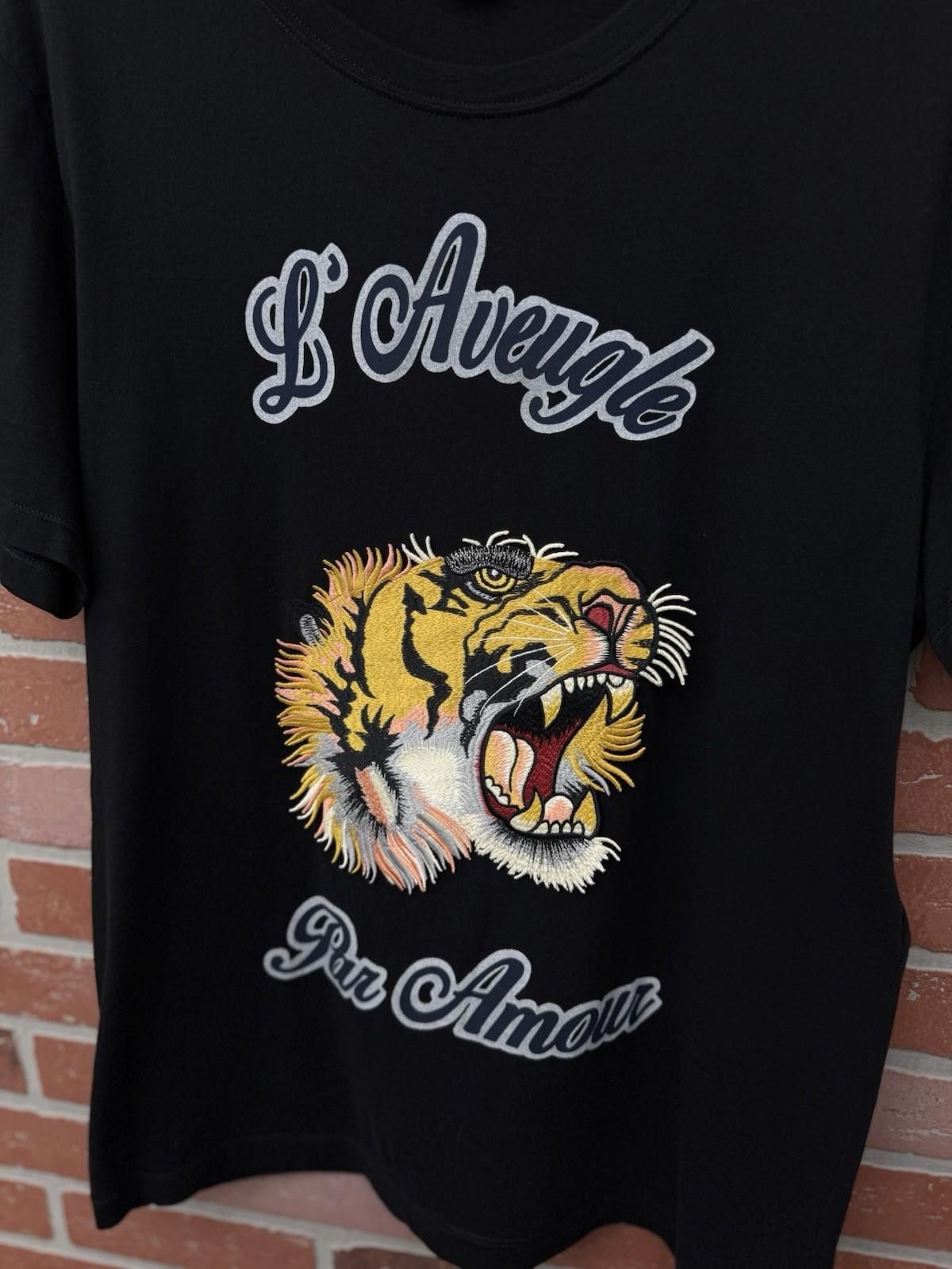 Gucci GUCCI Lion Embroidered T-shirt Size Medium “Tiny Holes” Size US M / EU 48-50 / 2 - 10 Thumbnail