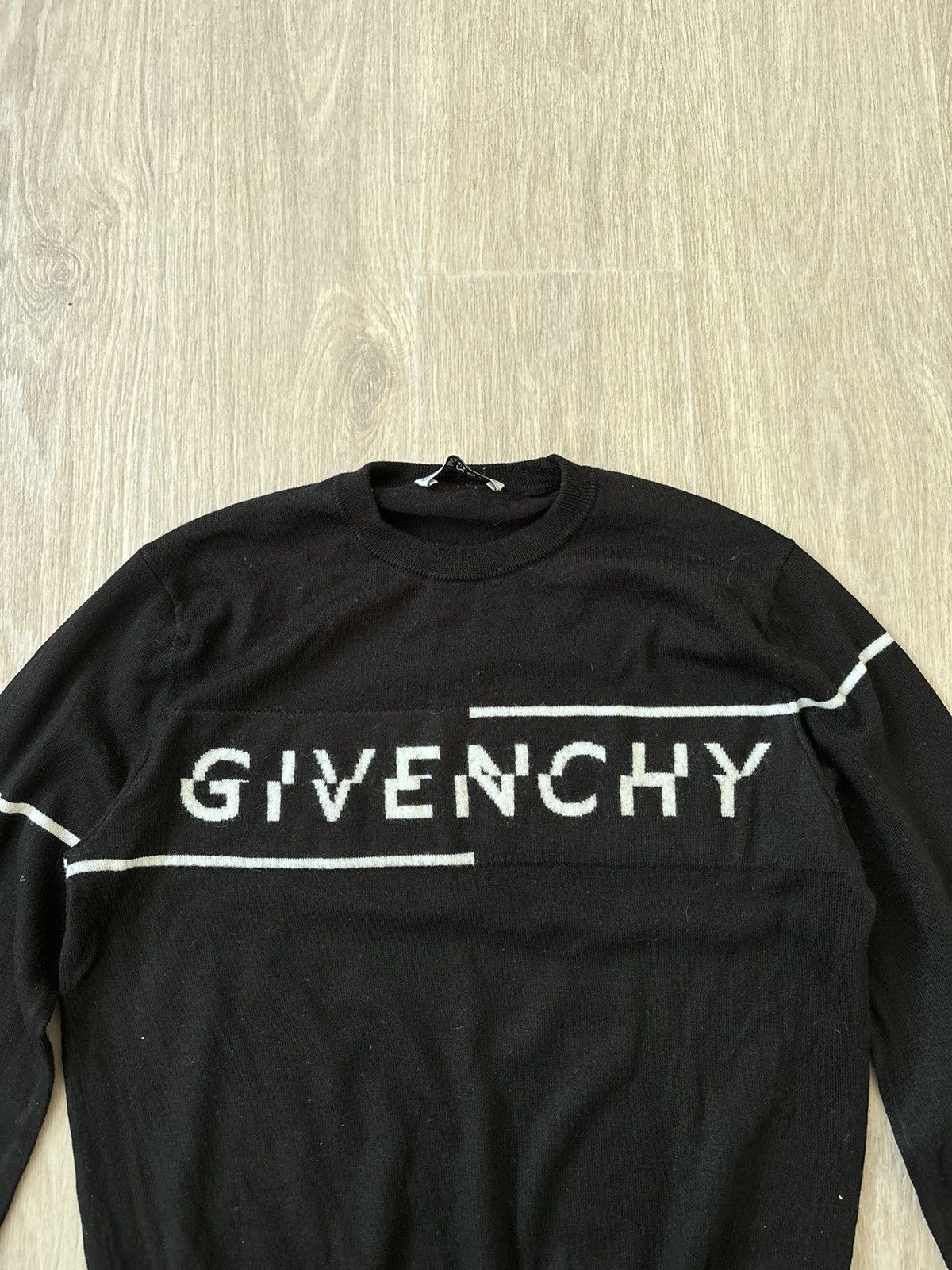 Givenchy Givenchy sweater very rare Size US S / EU 44-46 / 1 - 2 Thumbnail