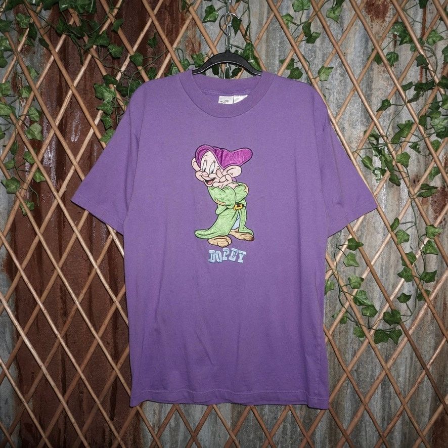 Disney Lrg-Vintage Y2K disney Snow White Dopey embroider 90s tshirt Size US L / EU 52-54 / 3 - 1 Thumbnail