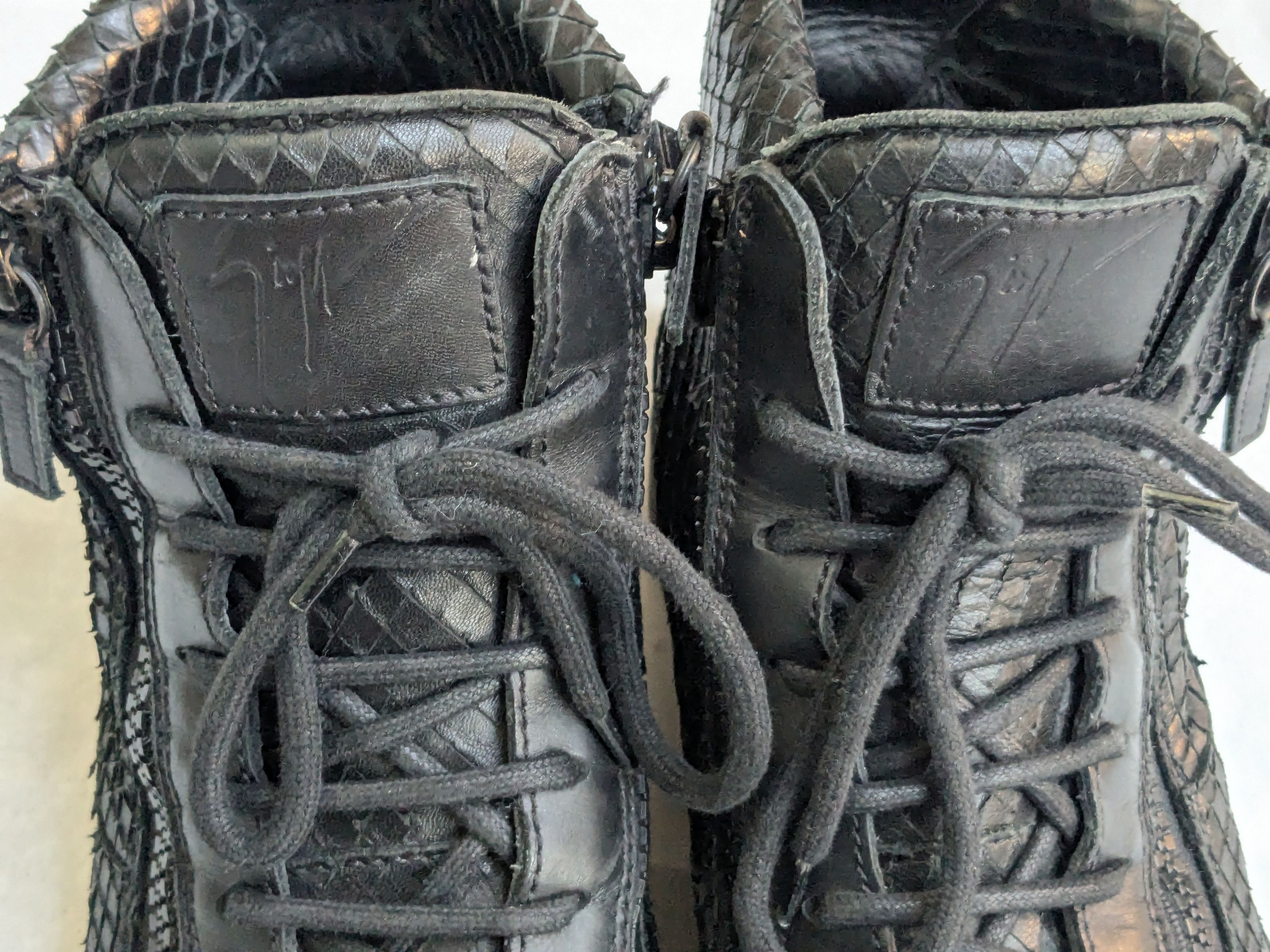 Giuseppe Zanotti Giuseppe Zanotti High Top Sneakers Black Snakeskin 9.5 42.5 Size US 9.5 / EU 42-43 - 2 Thumbnail