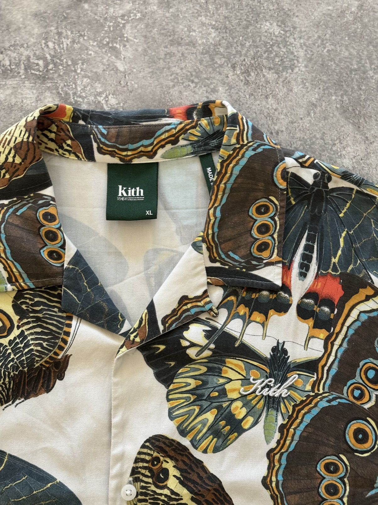 Kith Kith AMNH Butterflies Camp Collar Shirt White Men's Size US L / EU 52-54 / 3 - 3 Thumbnail