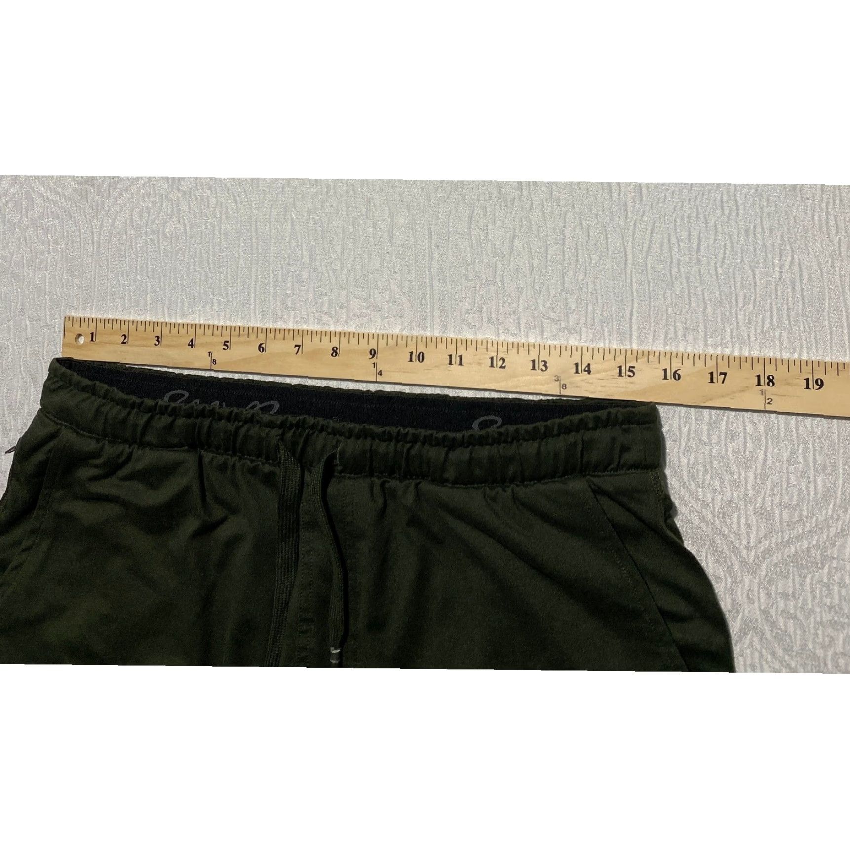 Eddie Bauer Eddie Bauer Lounge Mens M Olive Green Performance Shorts Drawstring Stretch Relaxed Pockets Moisture Wicking Athletic Casual Travel Size US 31 - 3 Thumbnail