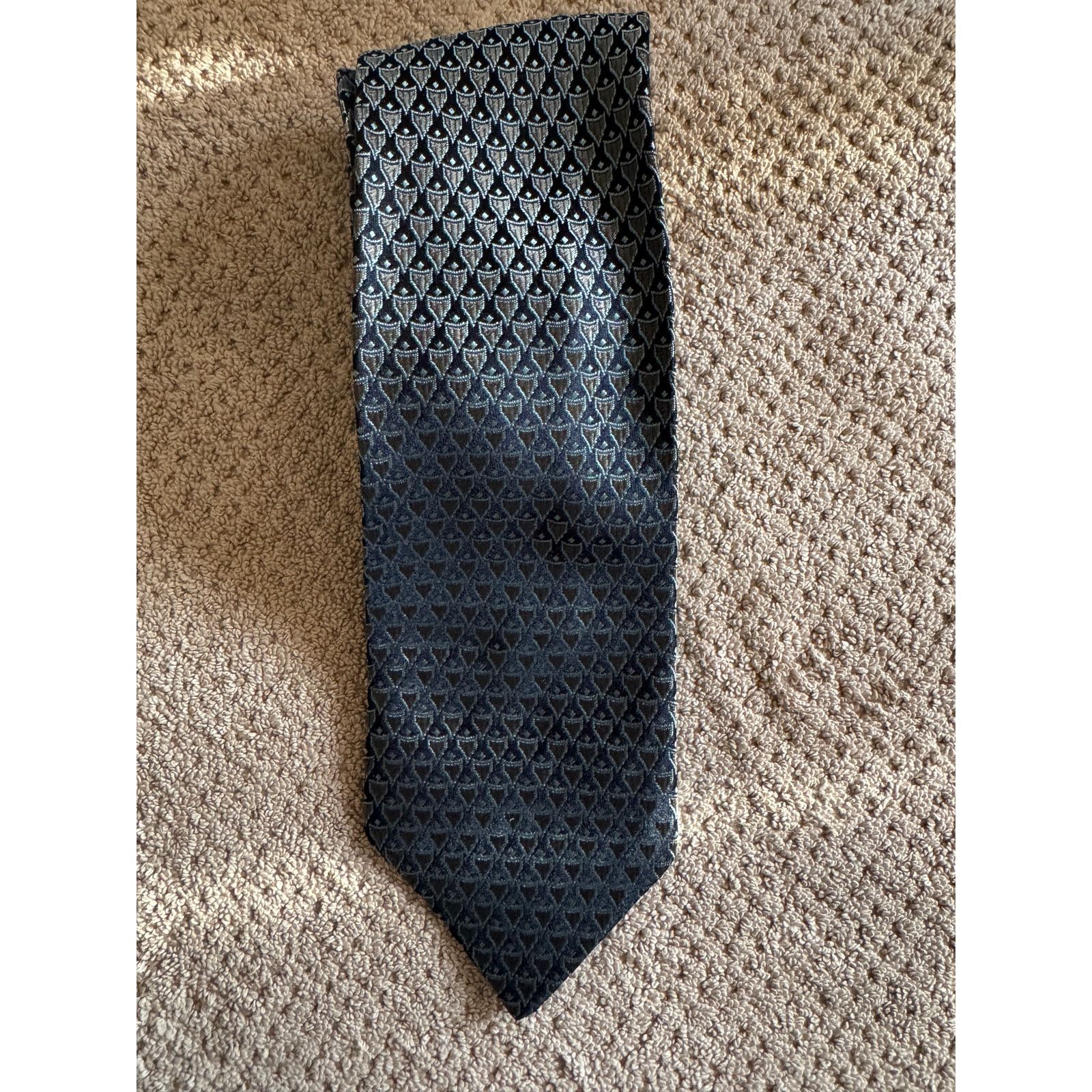 Christian Dior Monsieur France Christian Dior Paris Beautiful Blue 100% Silk Tie Size ONE SIZE - 2 Thumbnail