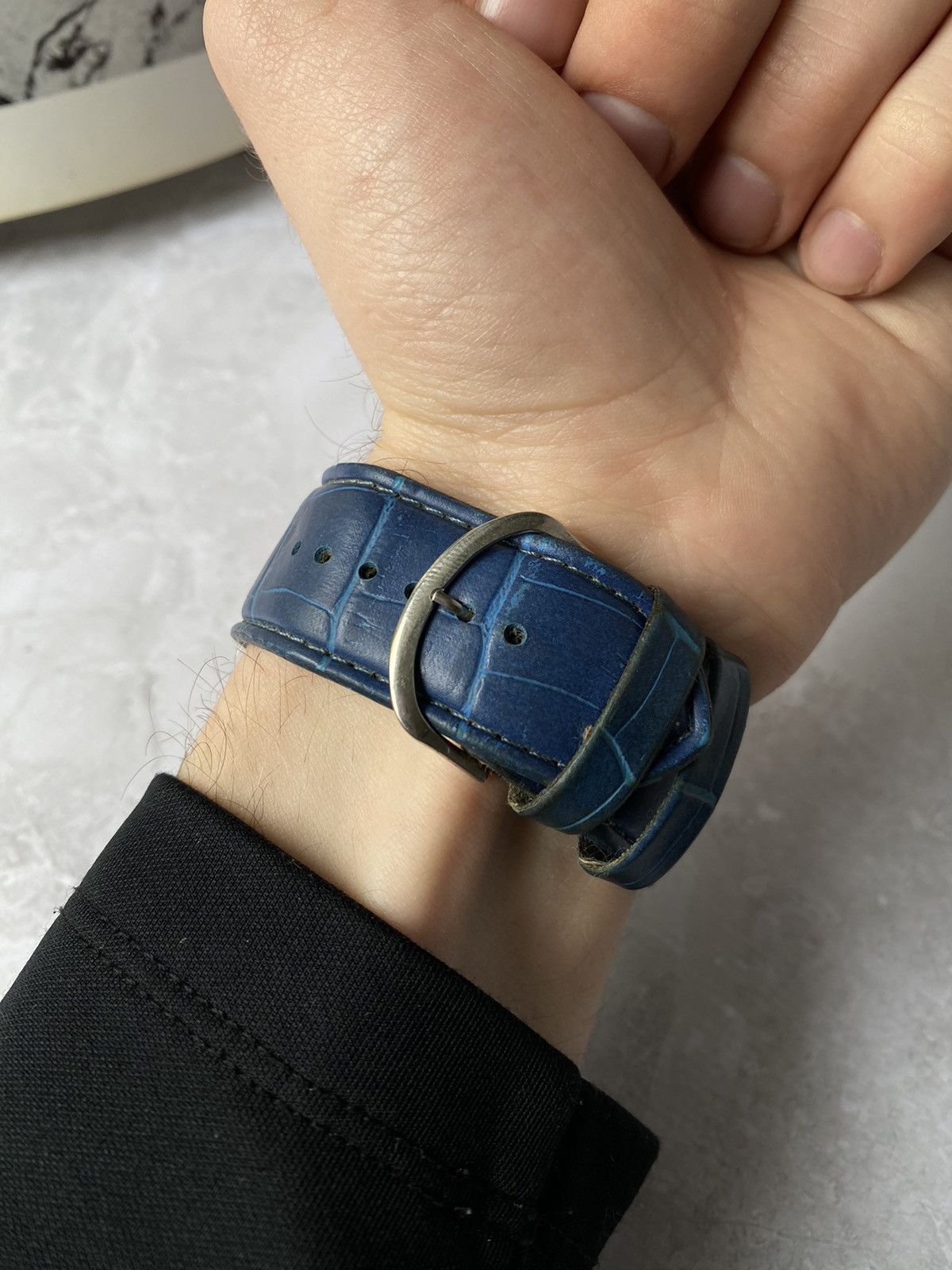 Japanese Brand × Jewelry × Vintage Elegant Oval Watch with Blue Strap - Stylish Timepiece Size ONE SIZE - 3 Thumbnail